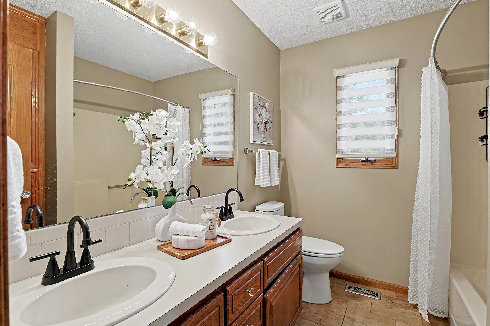 1313 N Manchester St Property Photo 21