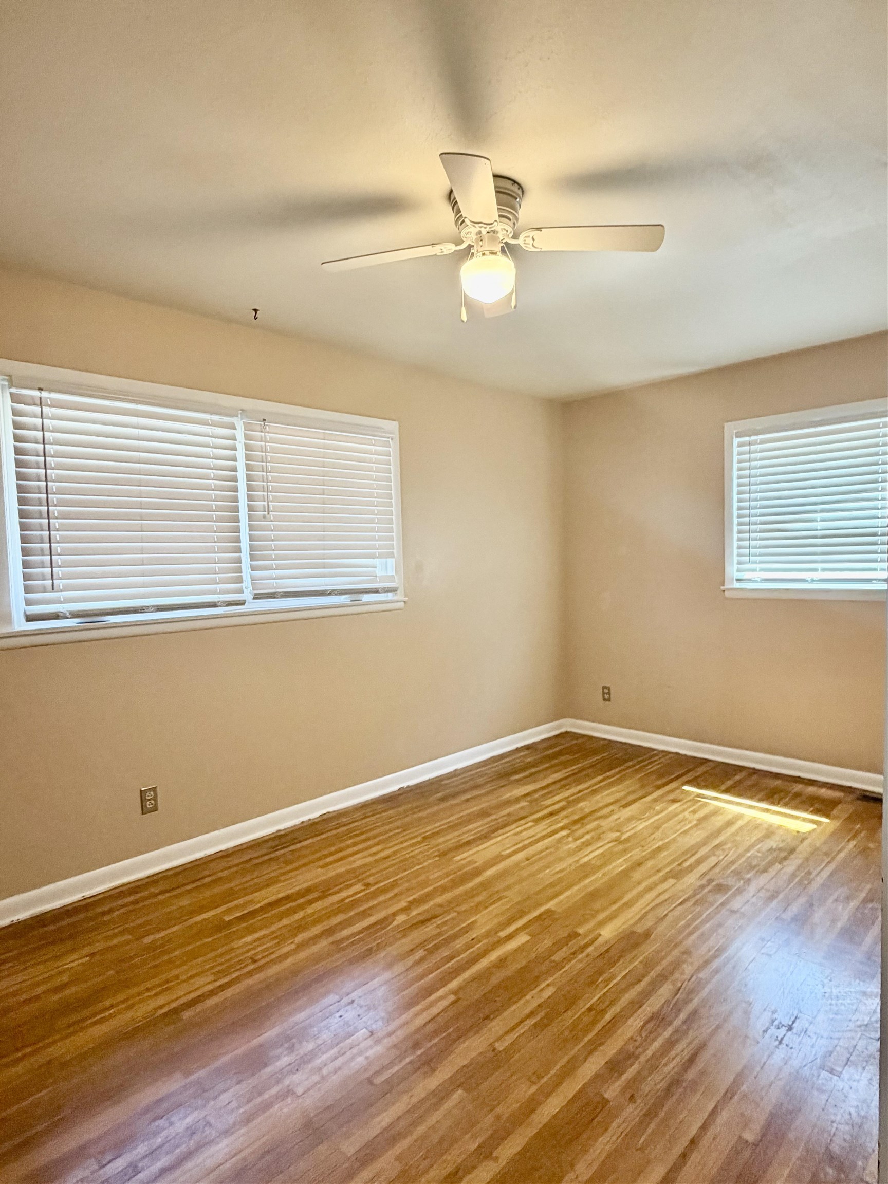 1805 N Woodrow Ct Property Photo 15