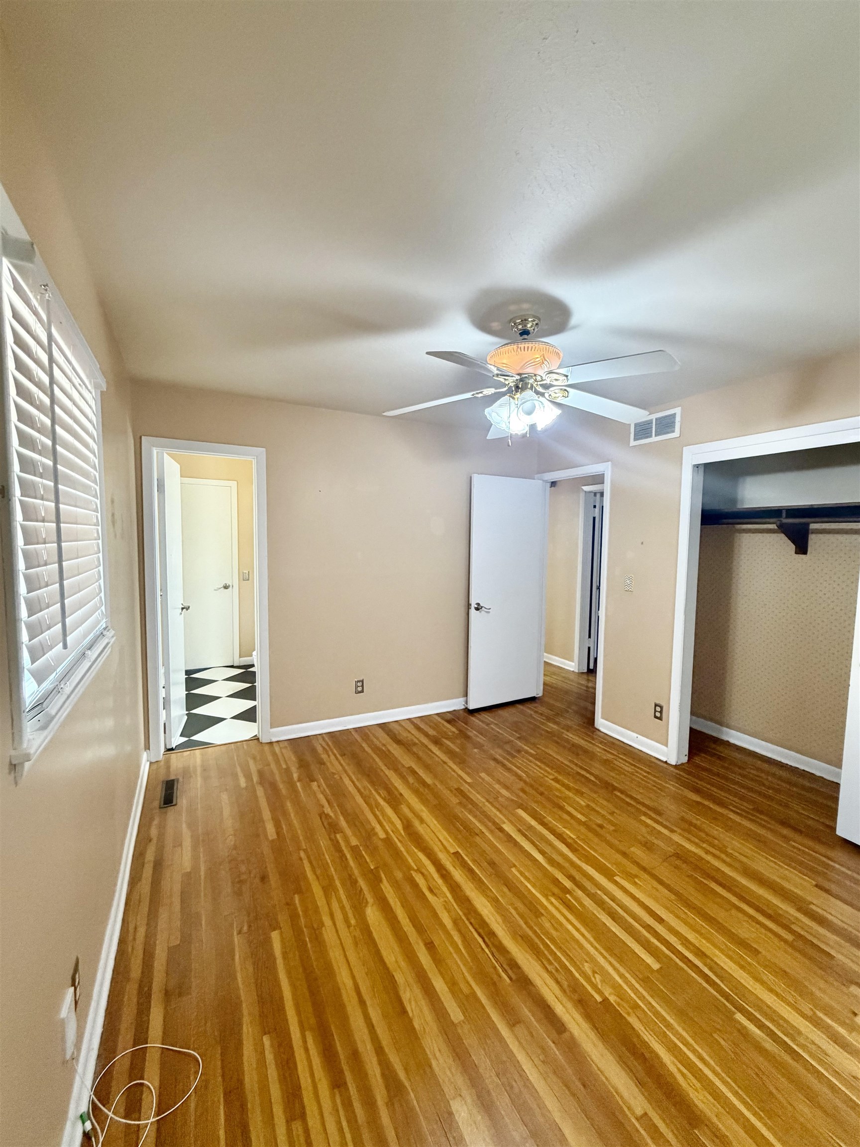 1805 N Woodrow Ct Property Photo 16