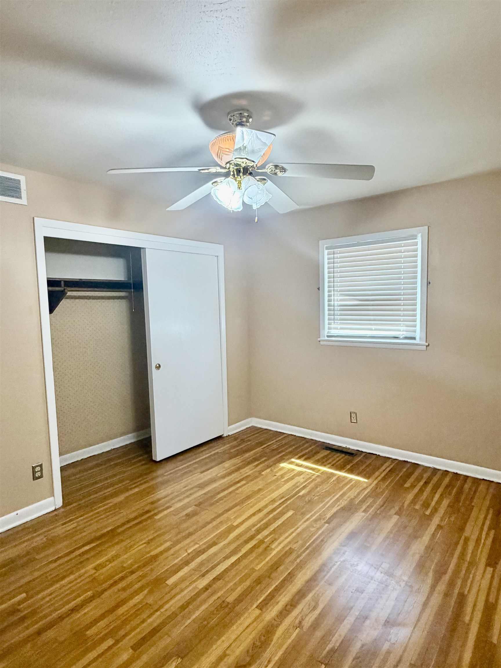 1805 N Woodrow Ct Property Photo 17