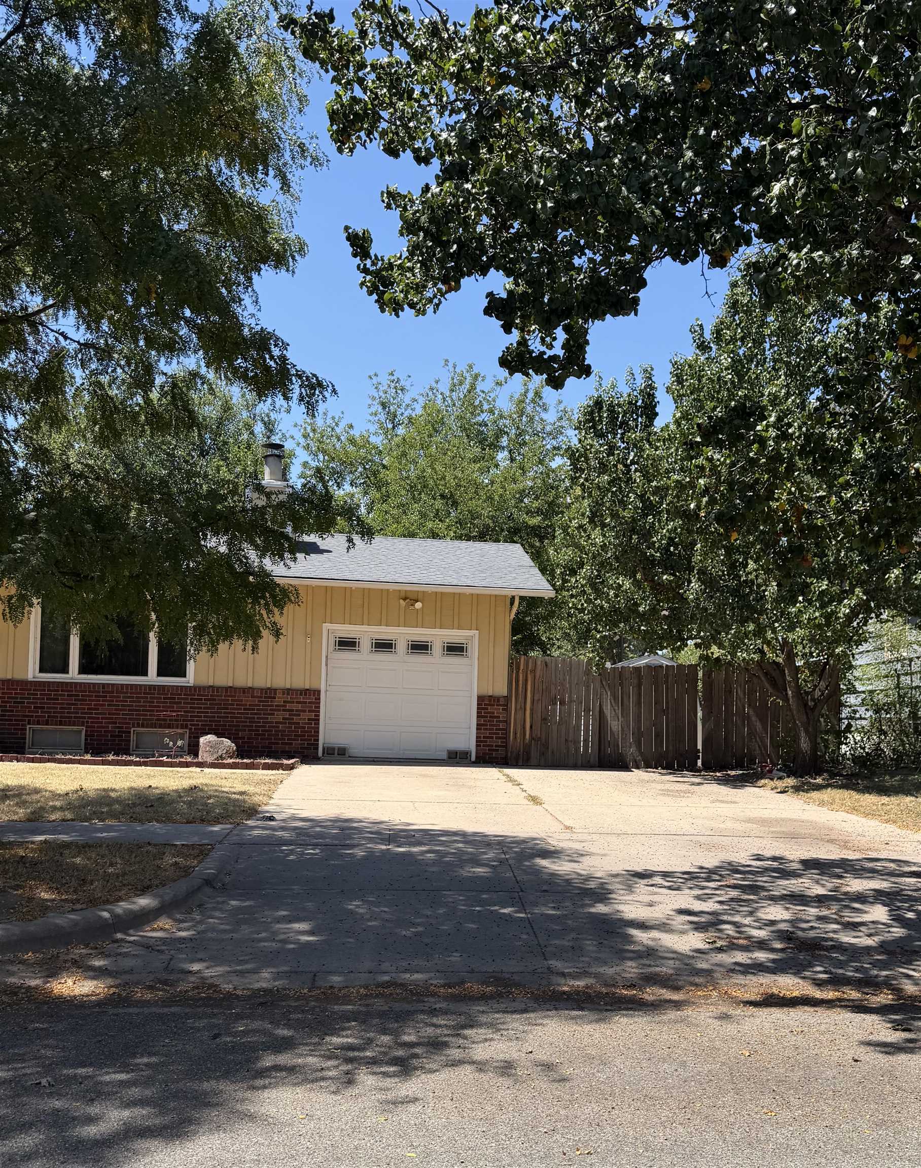 1805 N Woodrow Ct Property Photo 31