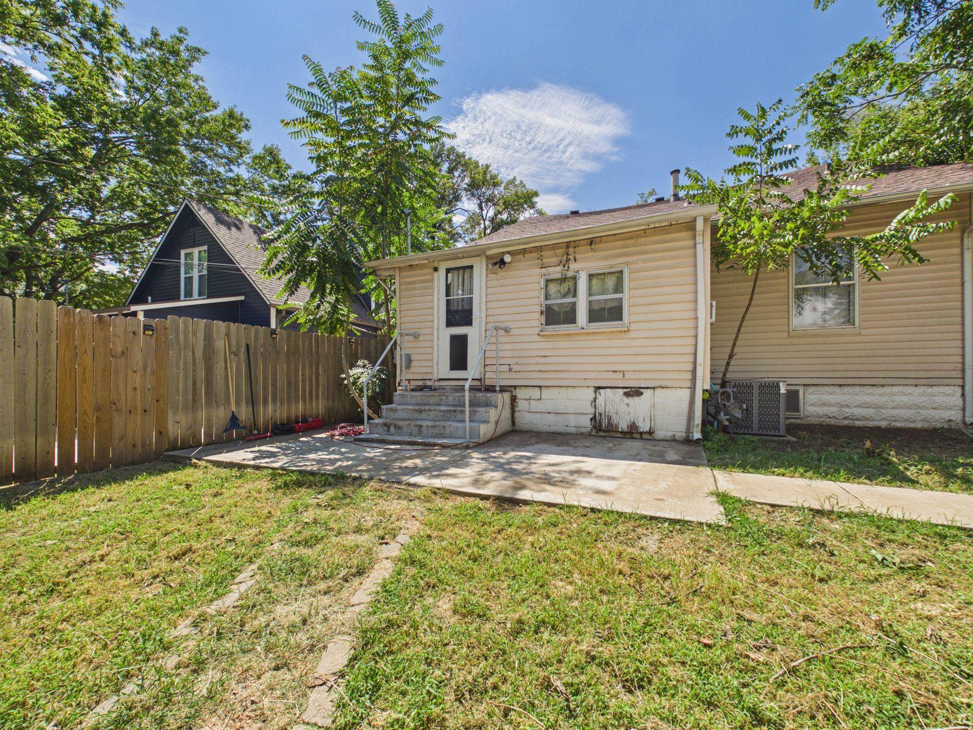 814 State St Property Photo 17