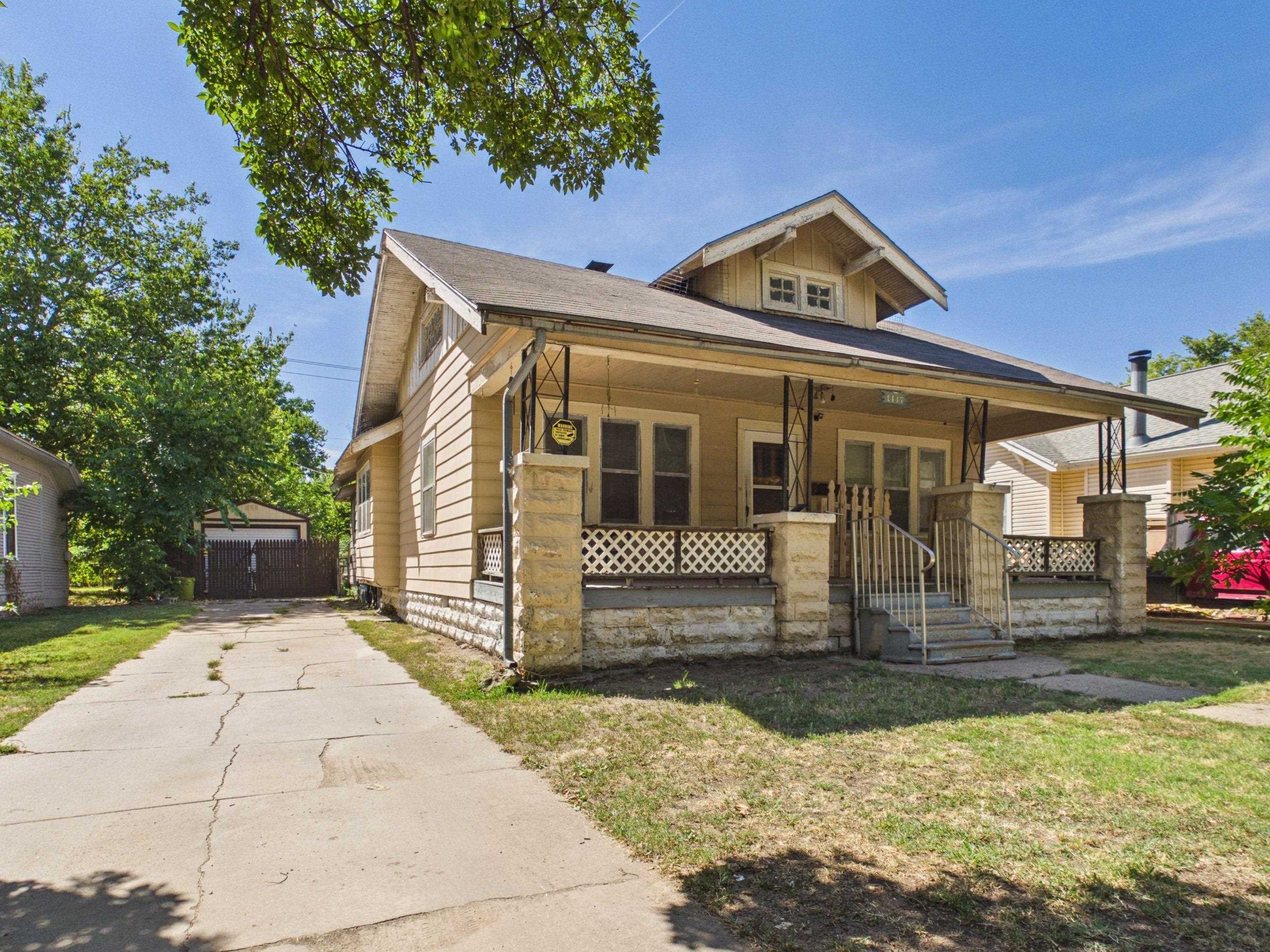 1417 S Main St Property Photo 1