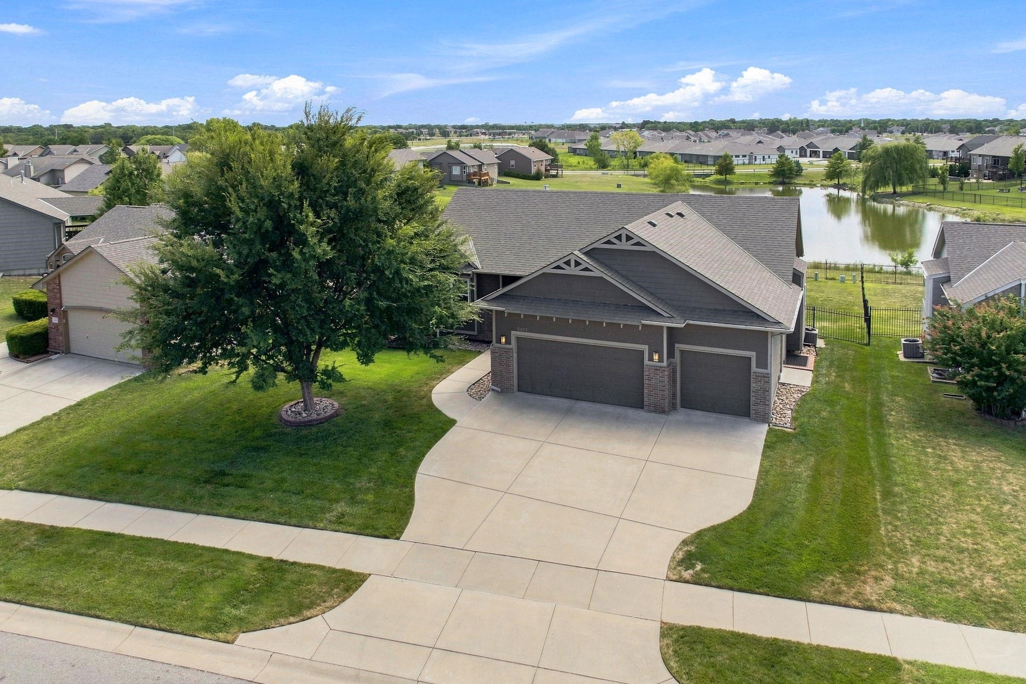 2423 N Fieldstone Property Photo 4