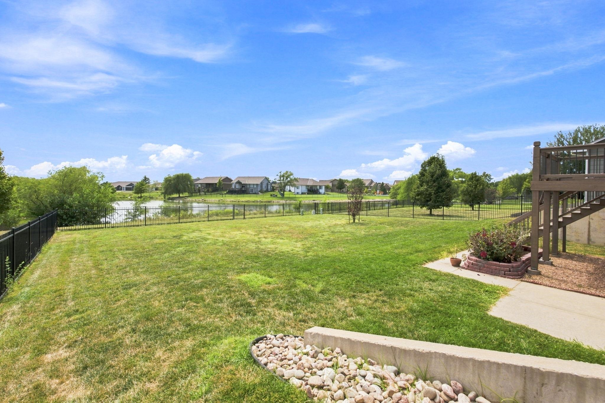 2423 N Fieldstone Property Photo 28