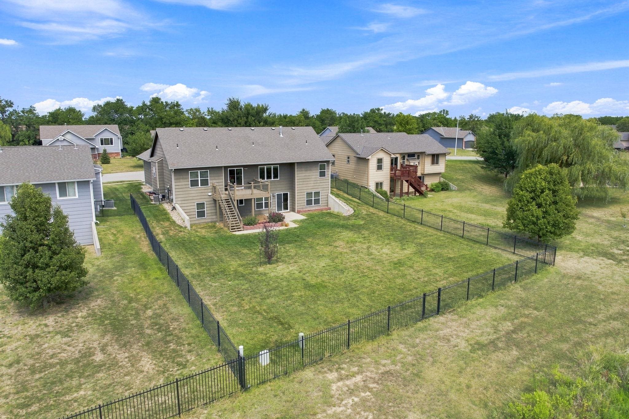 2423 N Fieldstone Property Photo 34