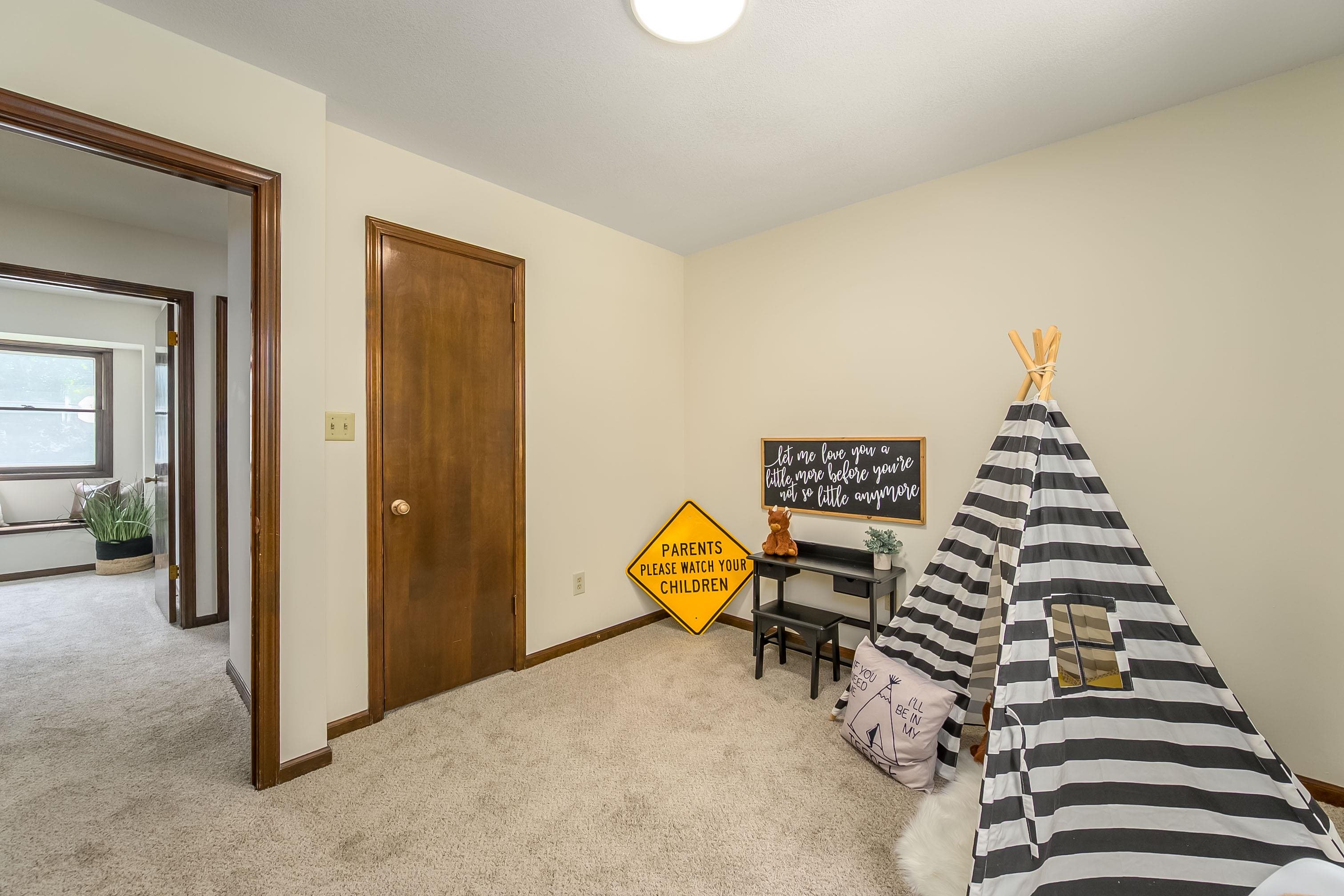 1100 E Market St Property Photo 22