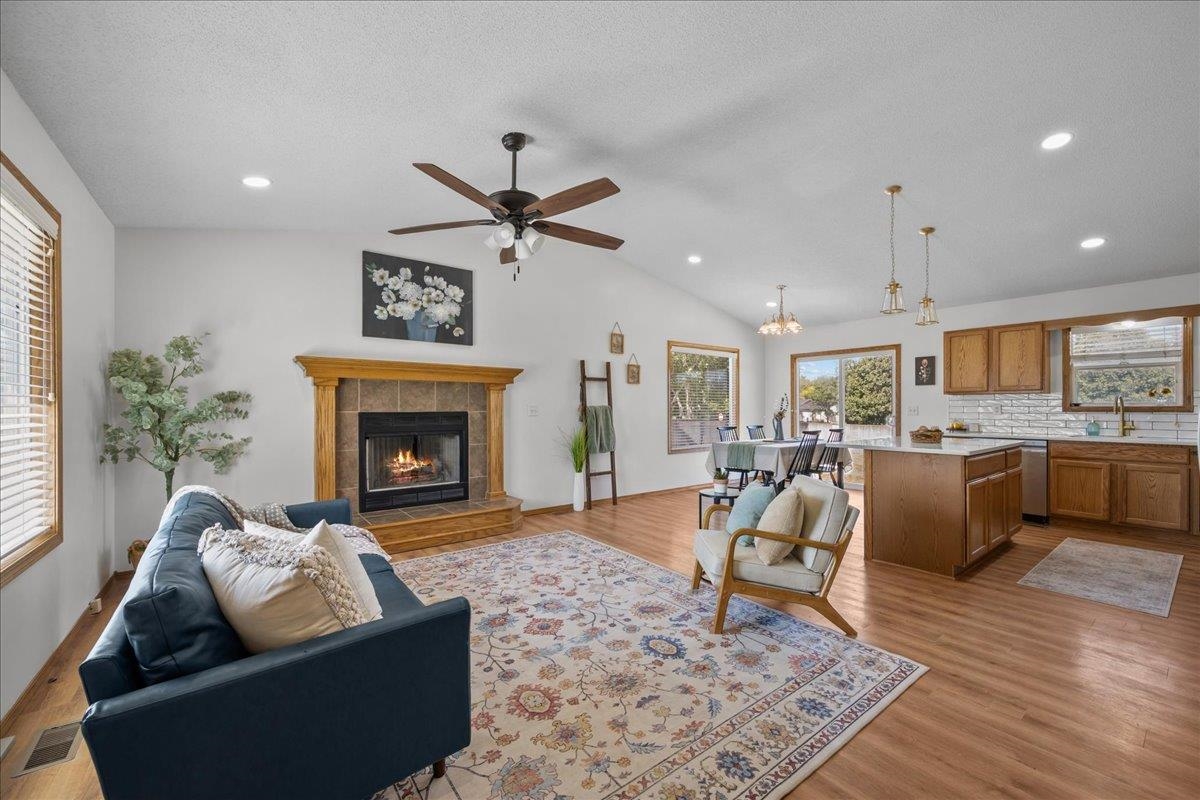 1826 N Nickelton Ct Property Photo 5