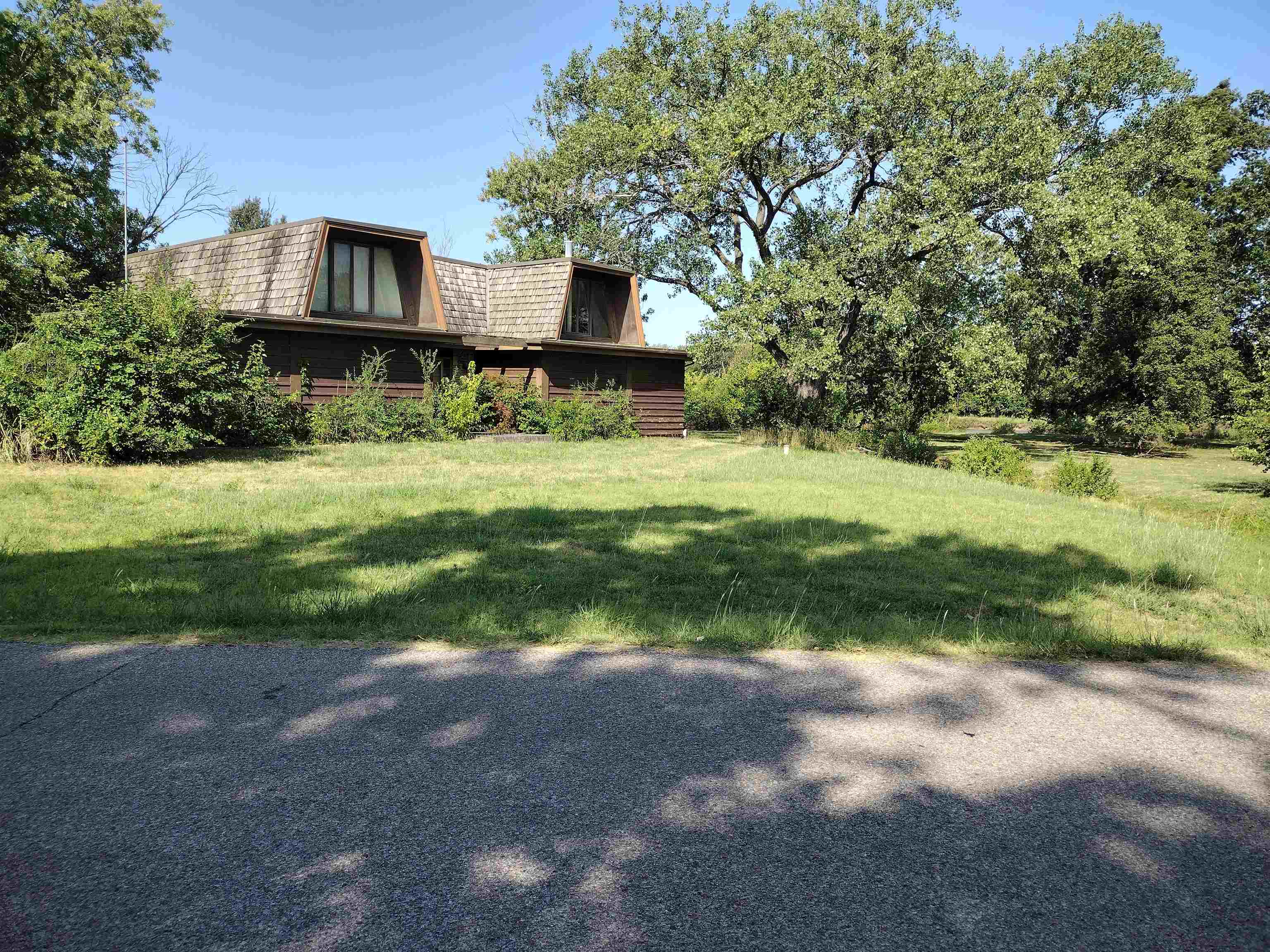 1401 S Hornecker Property Photo 2