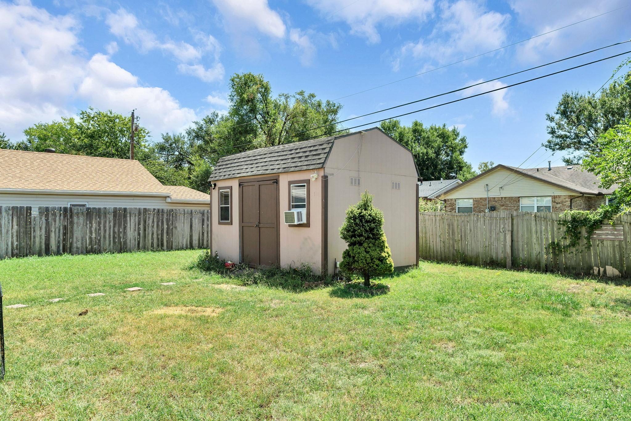 2315 W Grant Property Photo 20