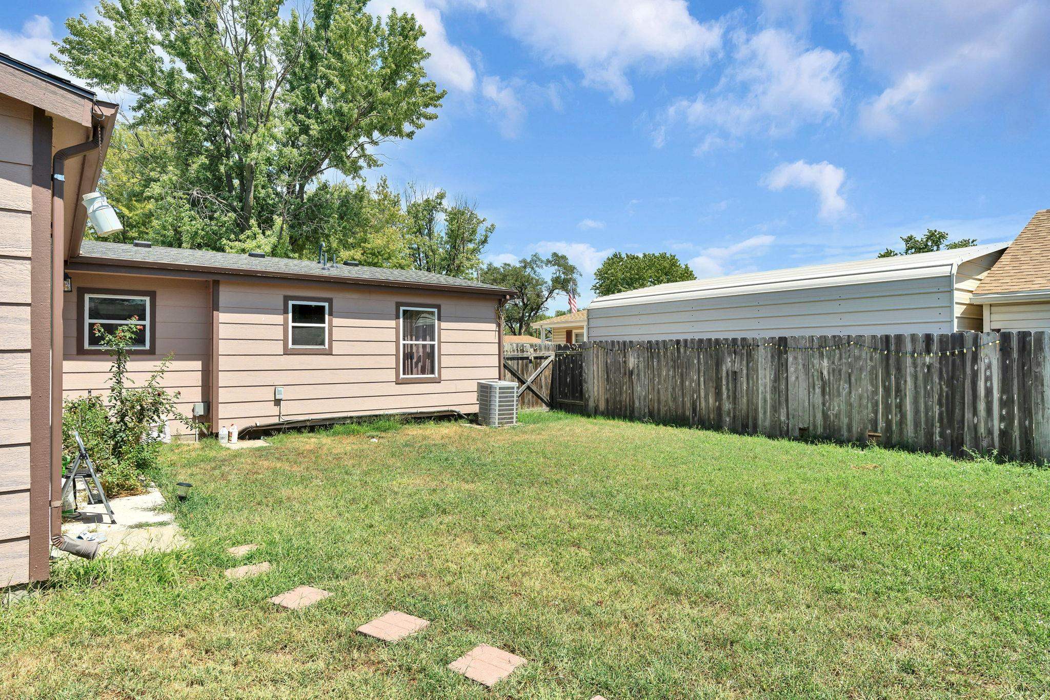 2315 W Grant Property Photo 21
