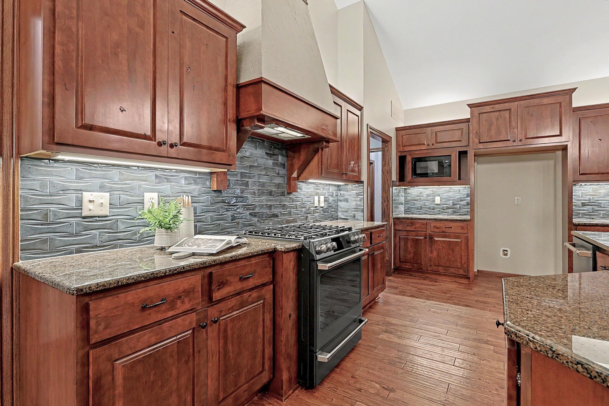 3227 N Grey Meadow Property Photo 3