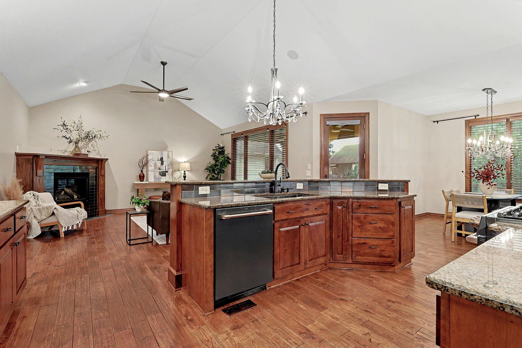 3227 N Grey Meadow Property Photo 5