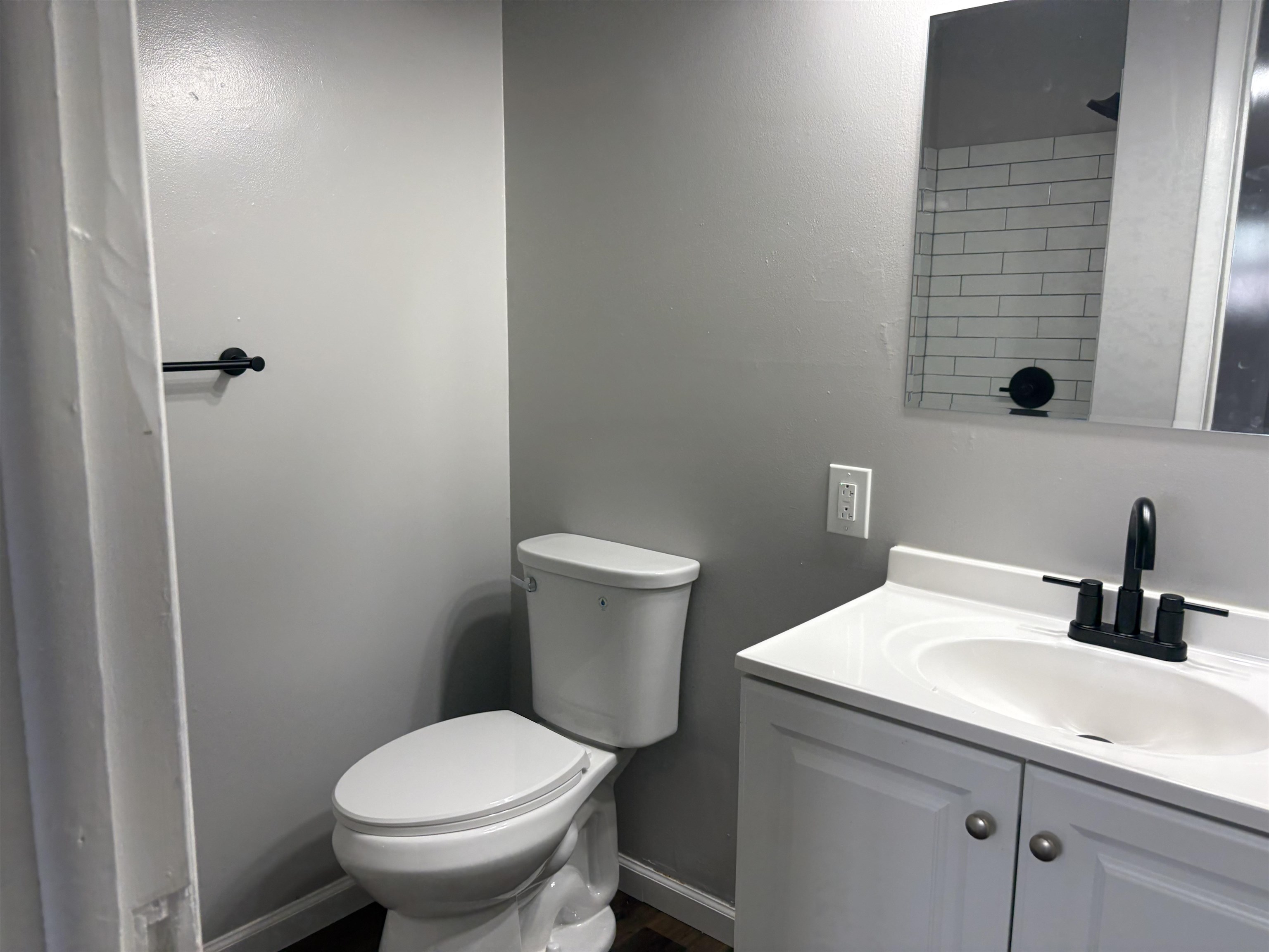 1712 S Erie Street Property Photo 9