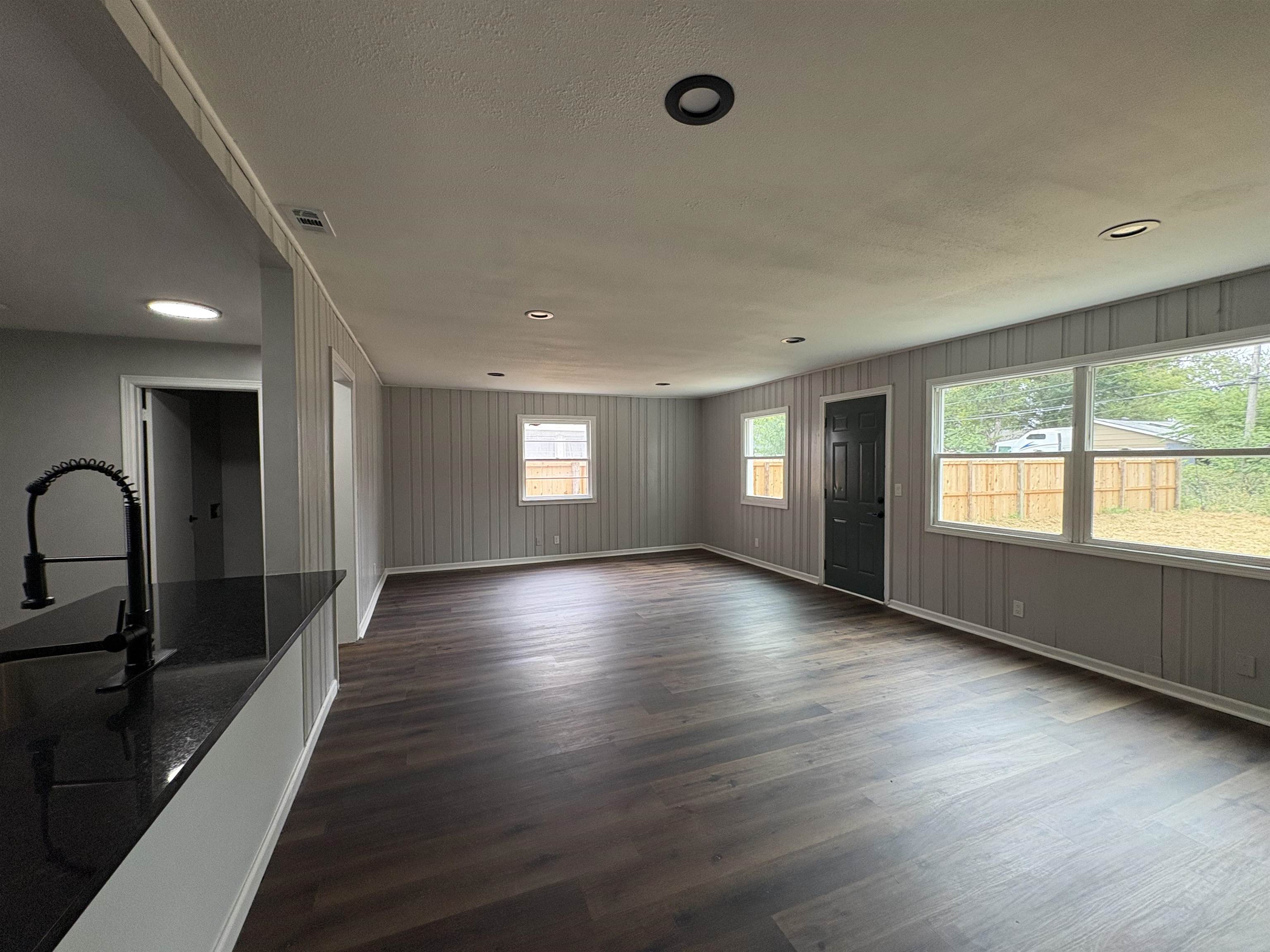 1712 S Erie Street Property Photo 20