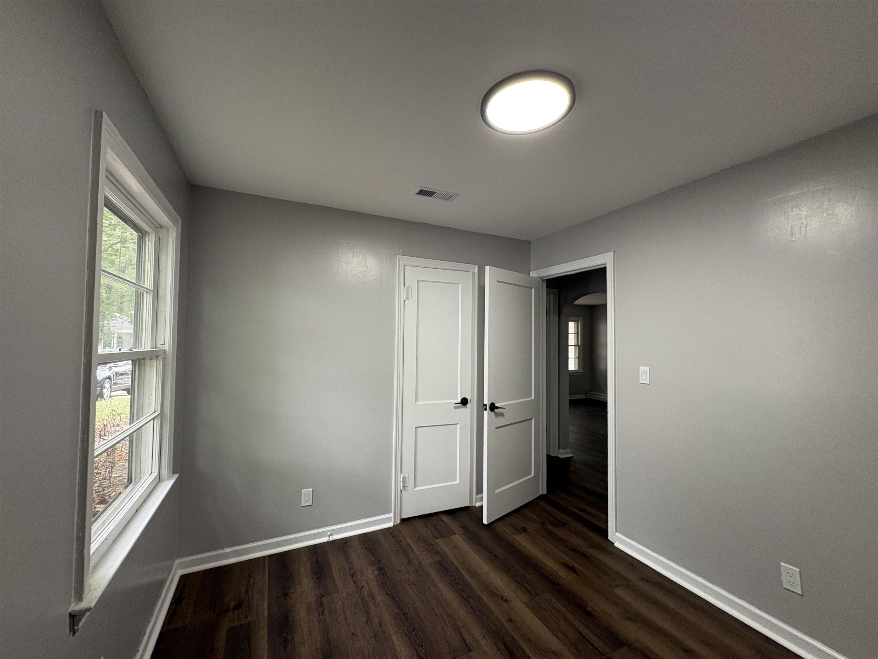 1712 S Erie Street Property Photo 24