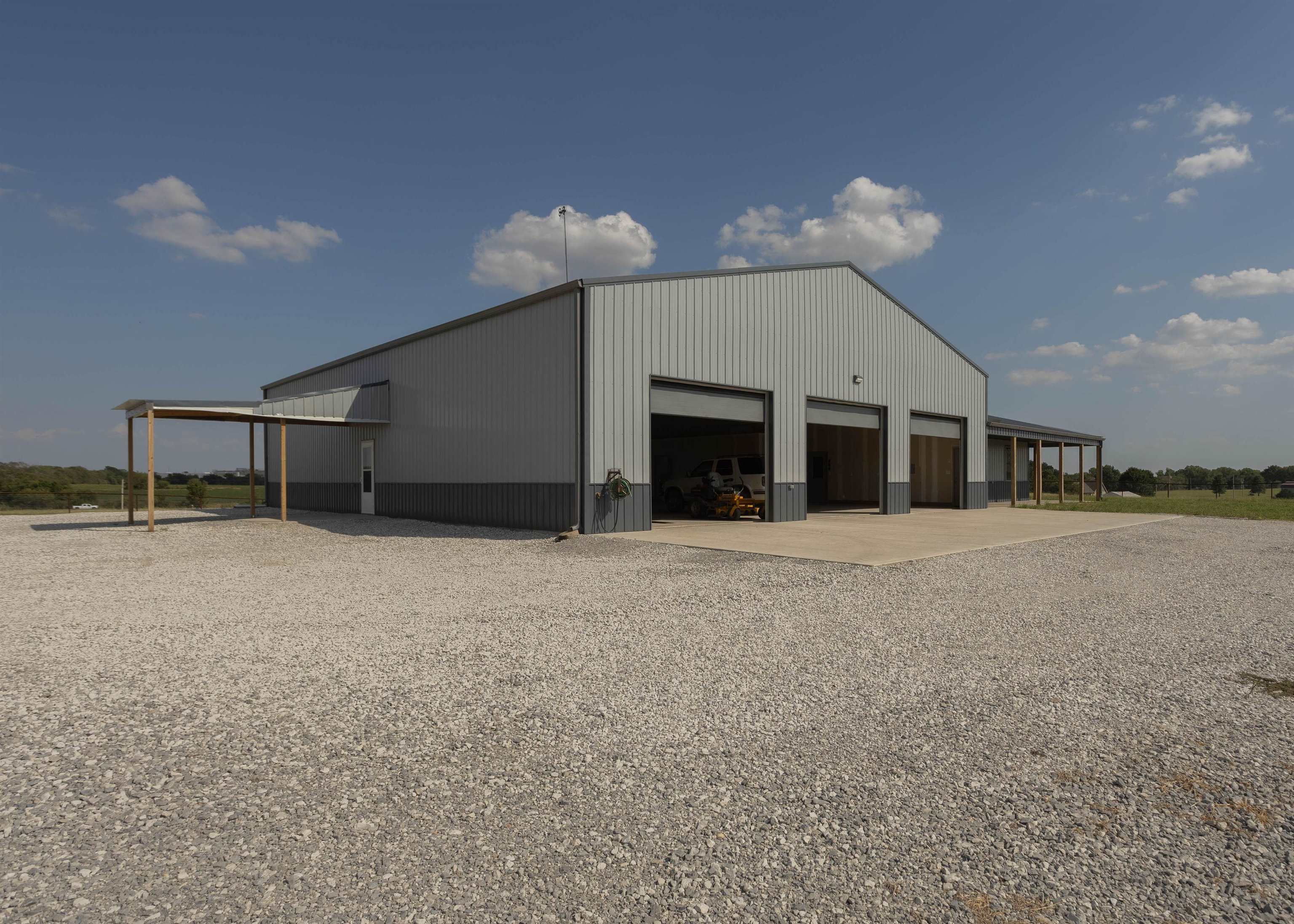 26631 51st Property Photo 4