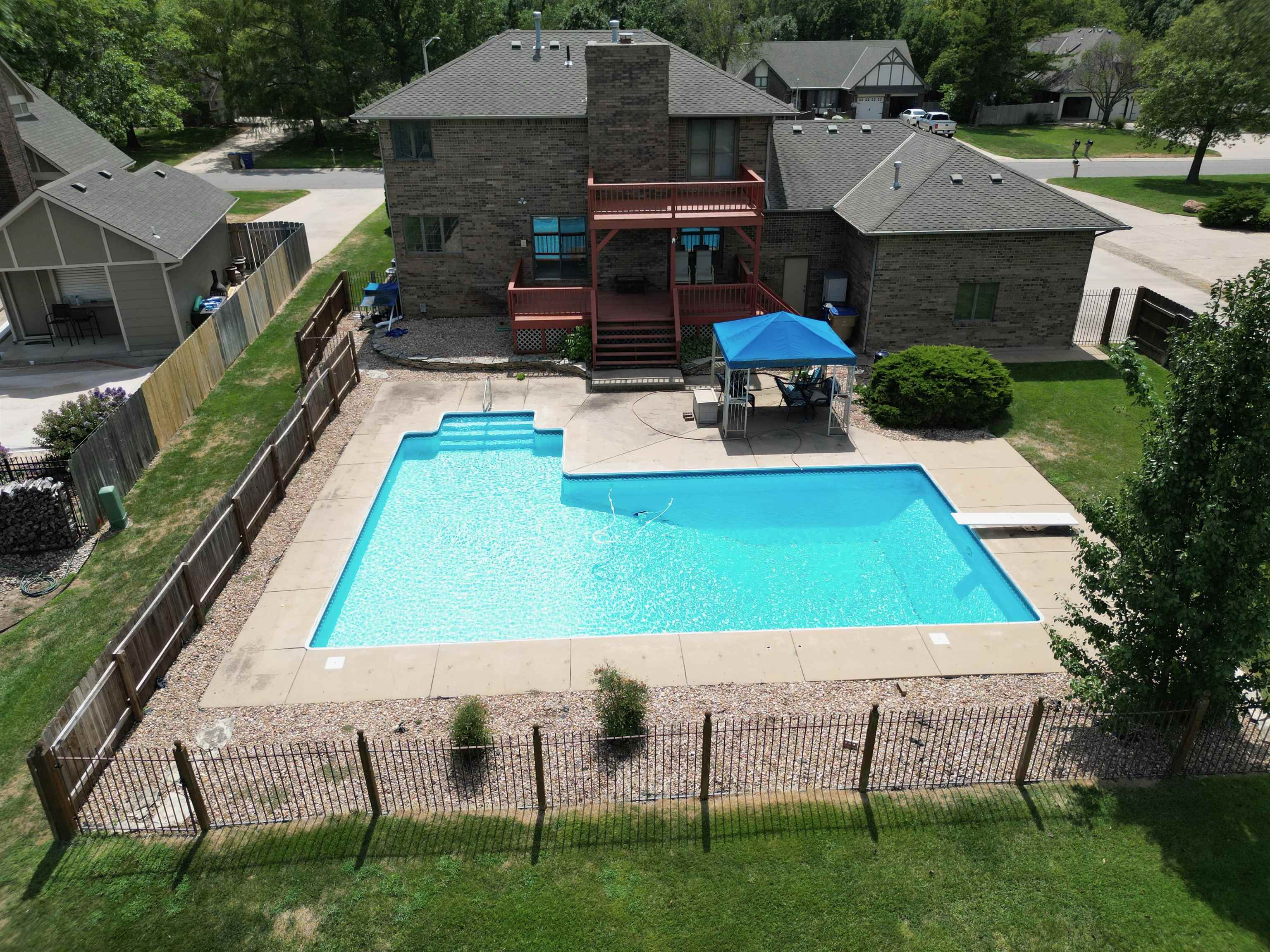 1418 E Kay St Property Photo 3