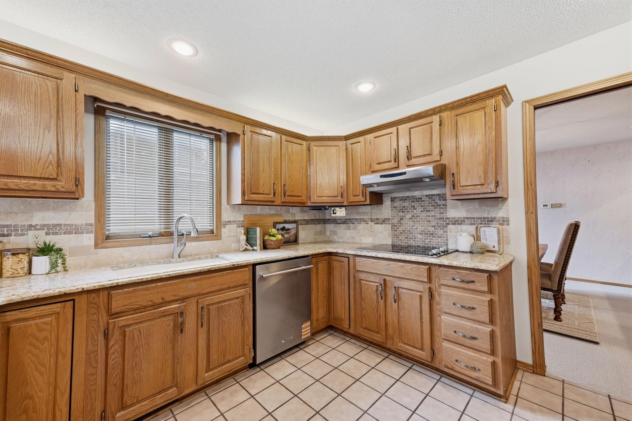 1418 E Kay St Property Photo 14