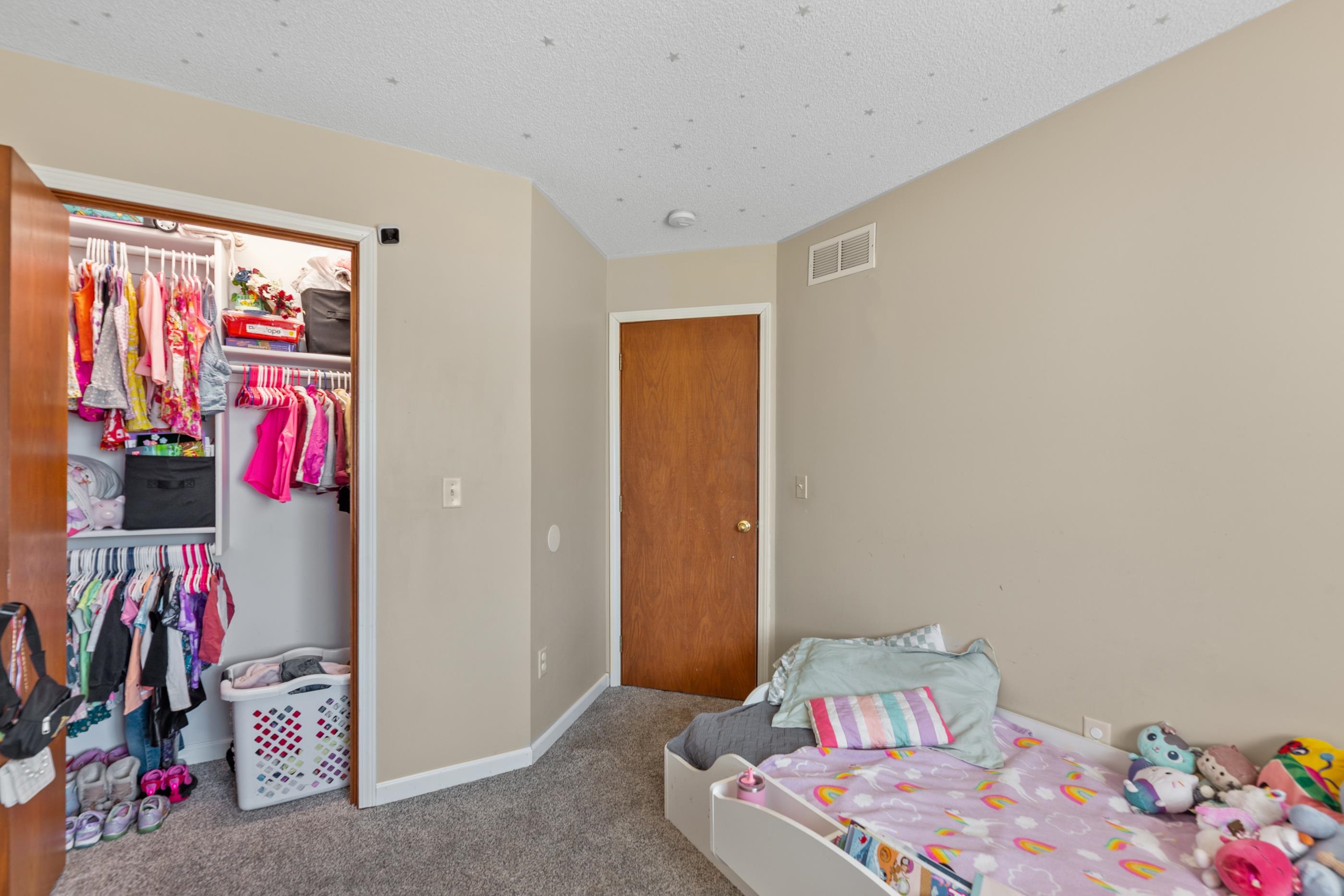 816 Country Ln. Property Photo 22