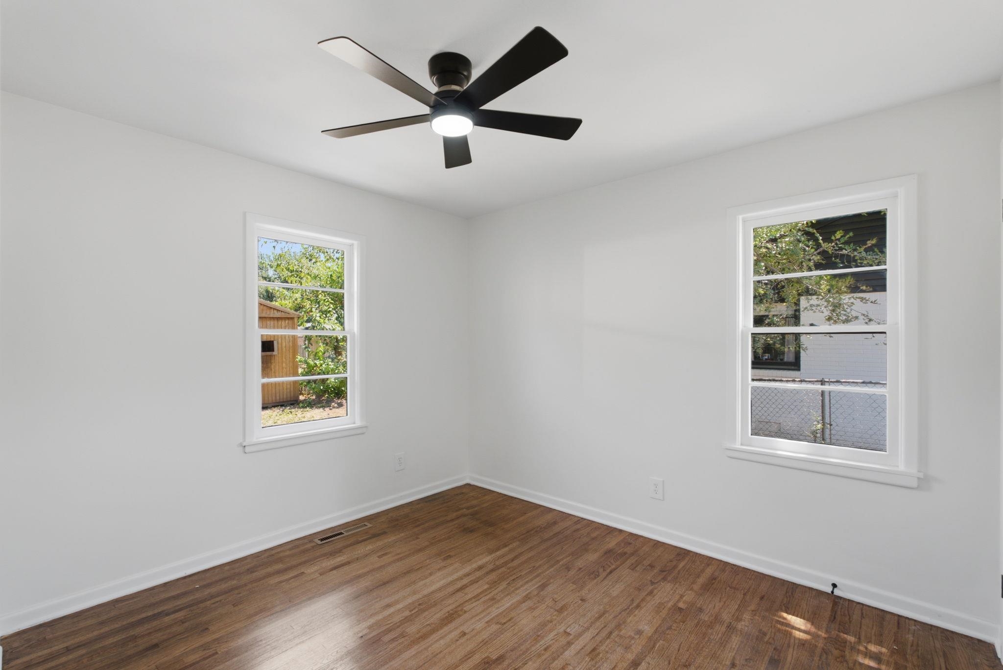 2902 S Washington Ave Property Photo 19