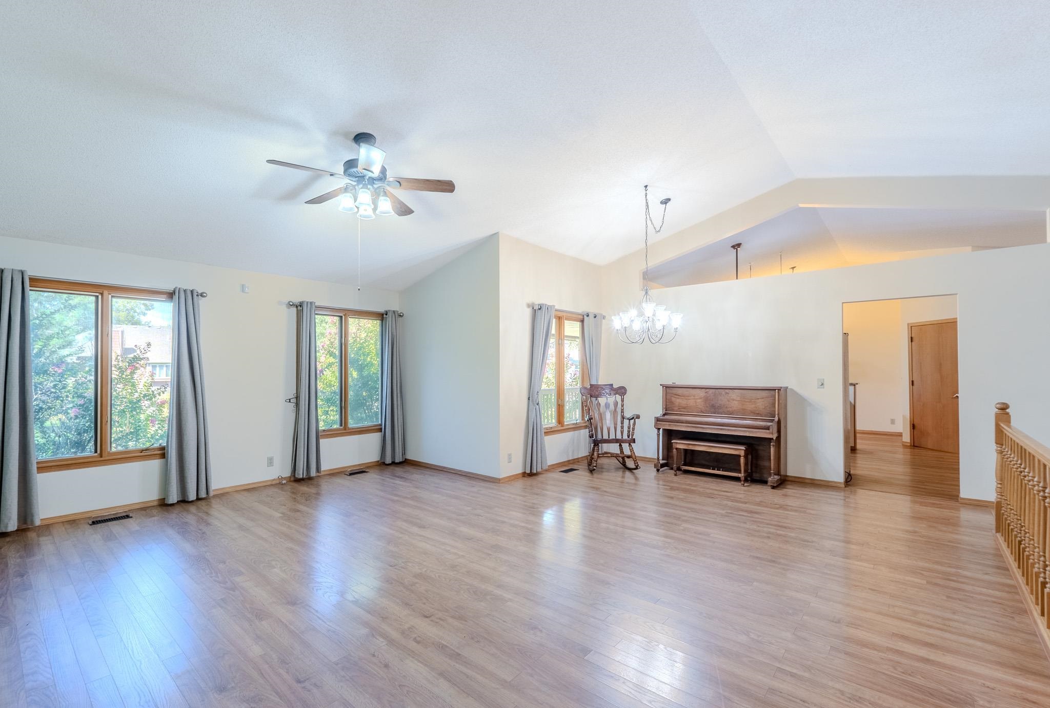 2413 N Watersedge Ct. Property Photo 4