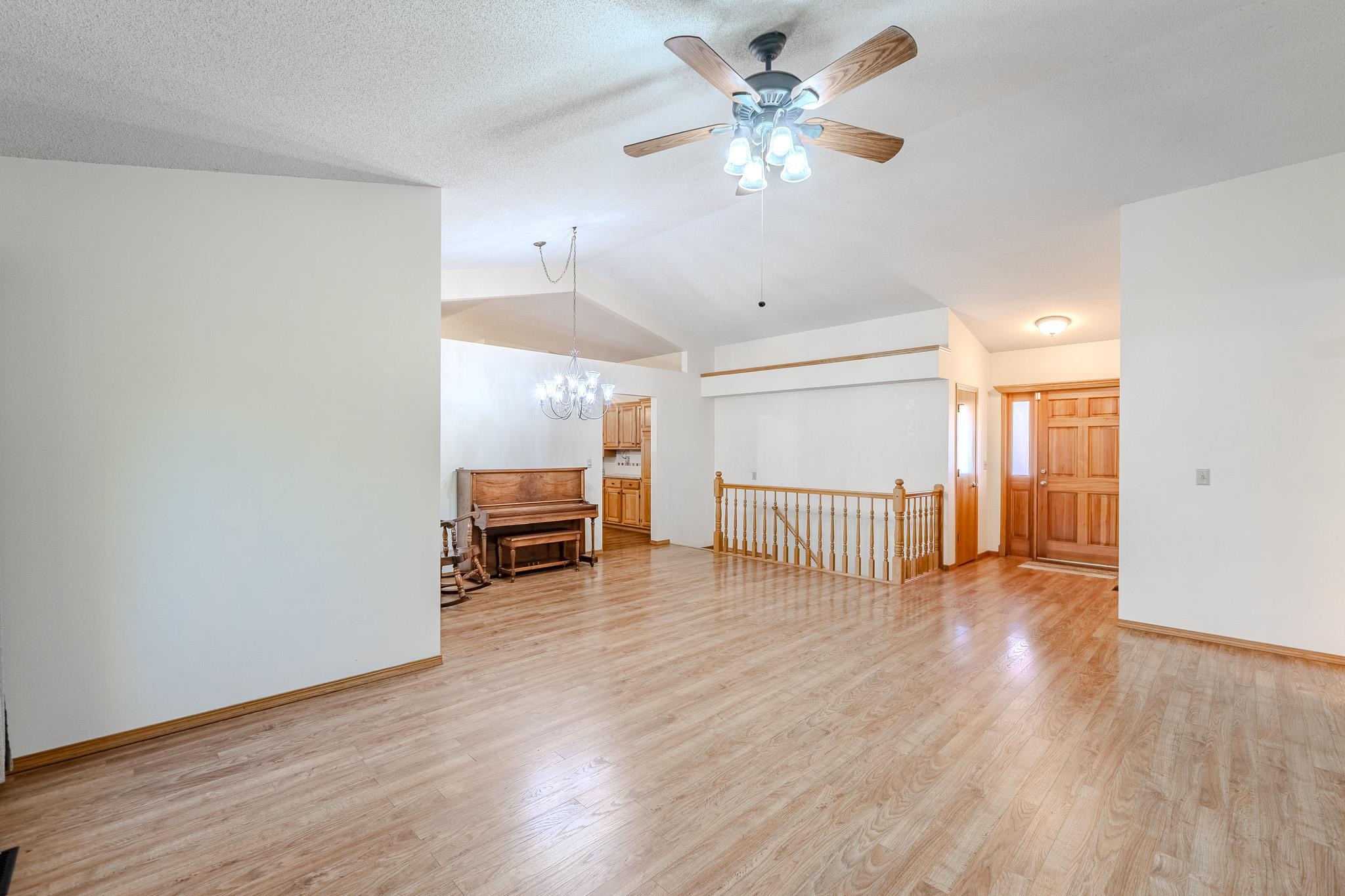 2413 N Watersedge Ct. Property Photo 6