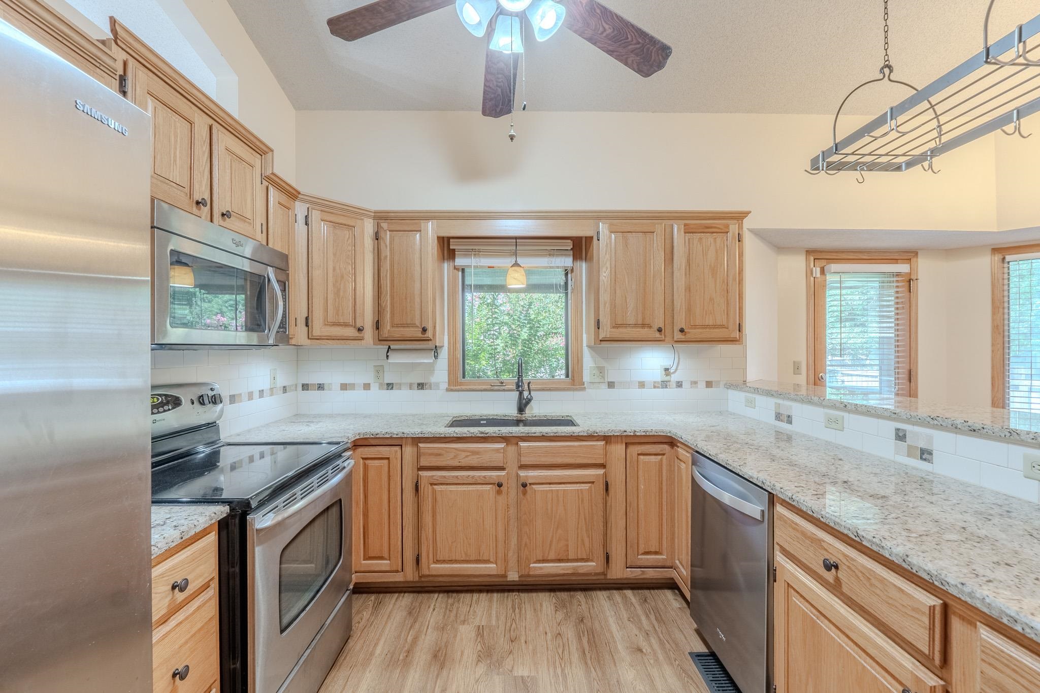 2413 N Watersedge Ct. Property Photo 9