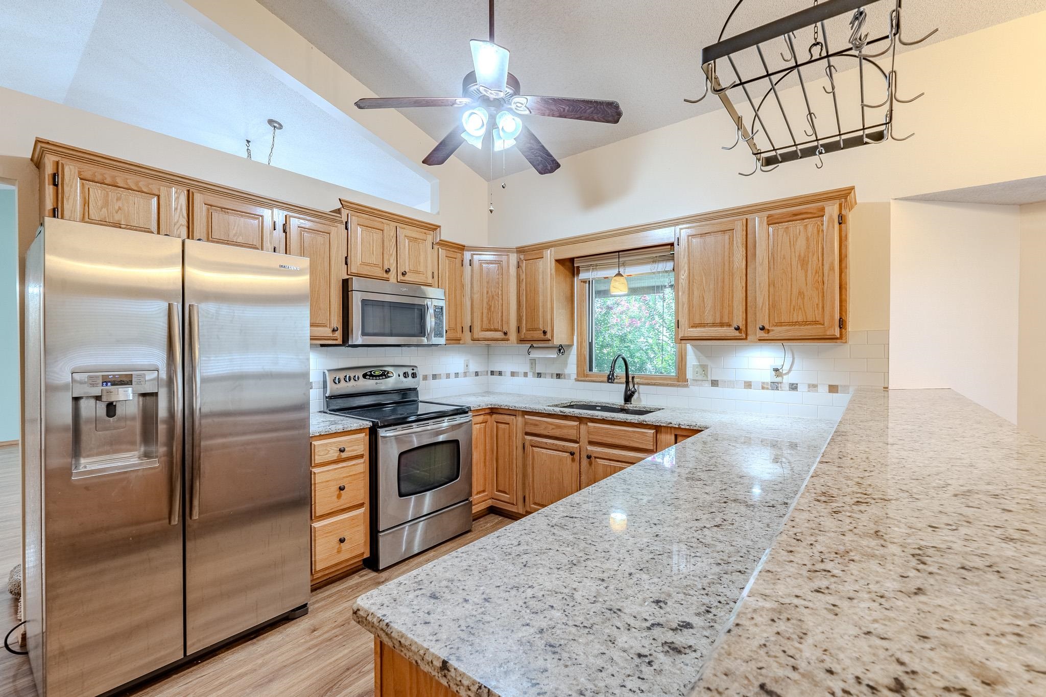 2413 N Watersedge Ct. Property Photo 12