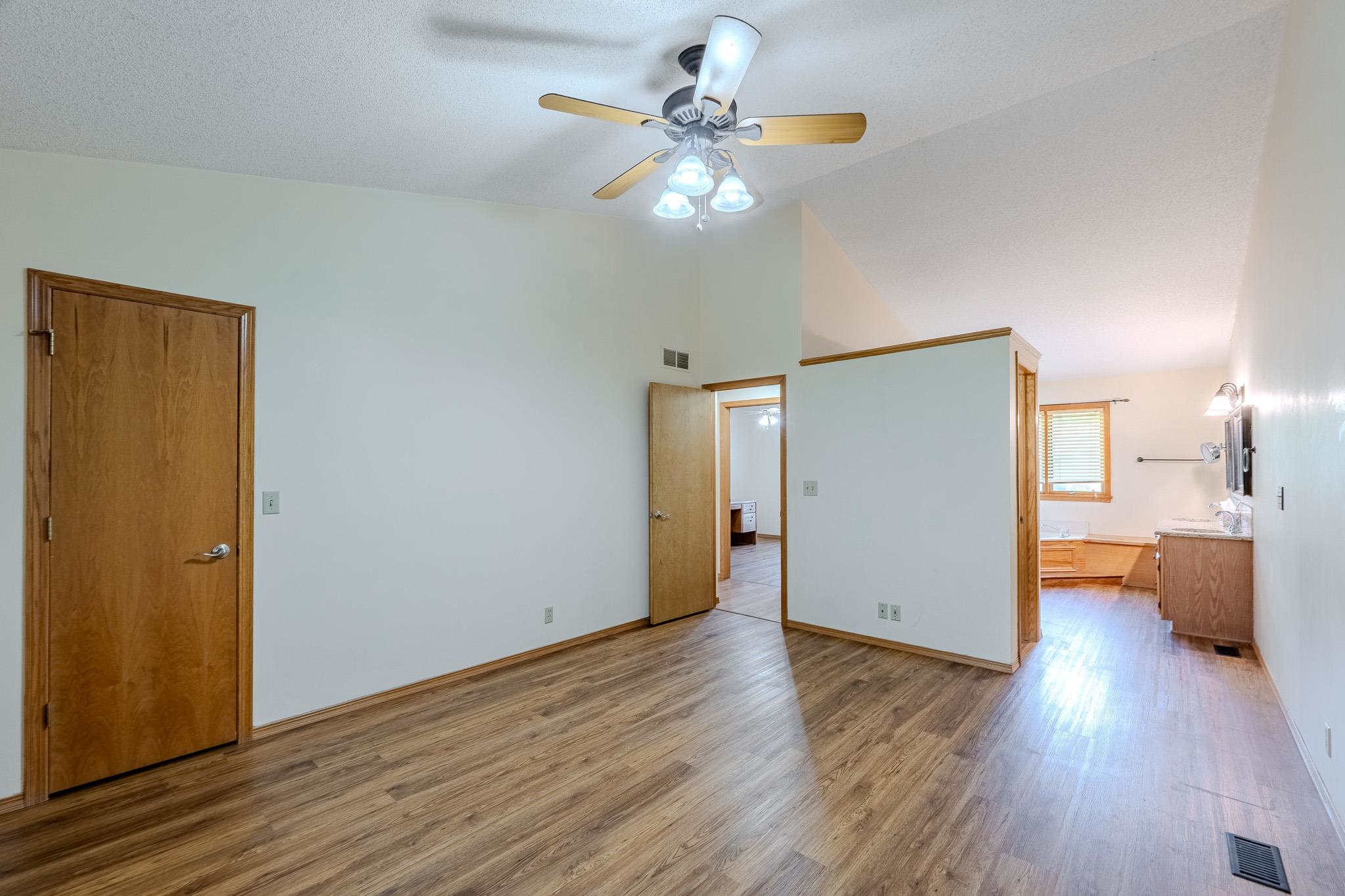 2413 N Watersedge Ct. Property Photo 14