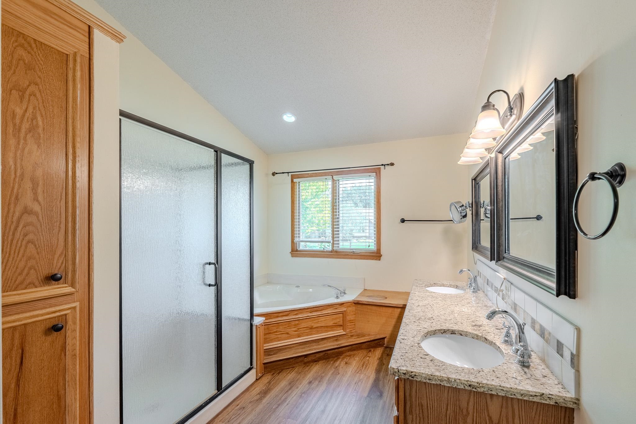 2413 N Watersedge Ct. Property Photo 15