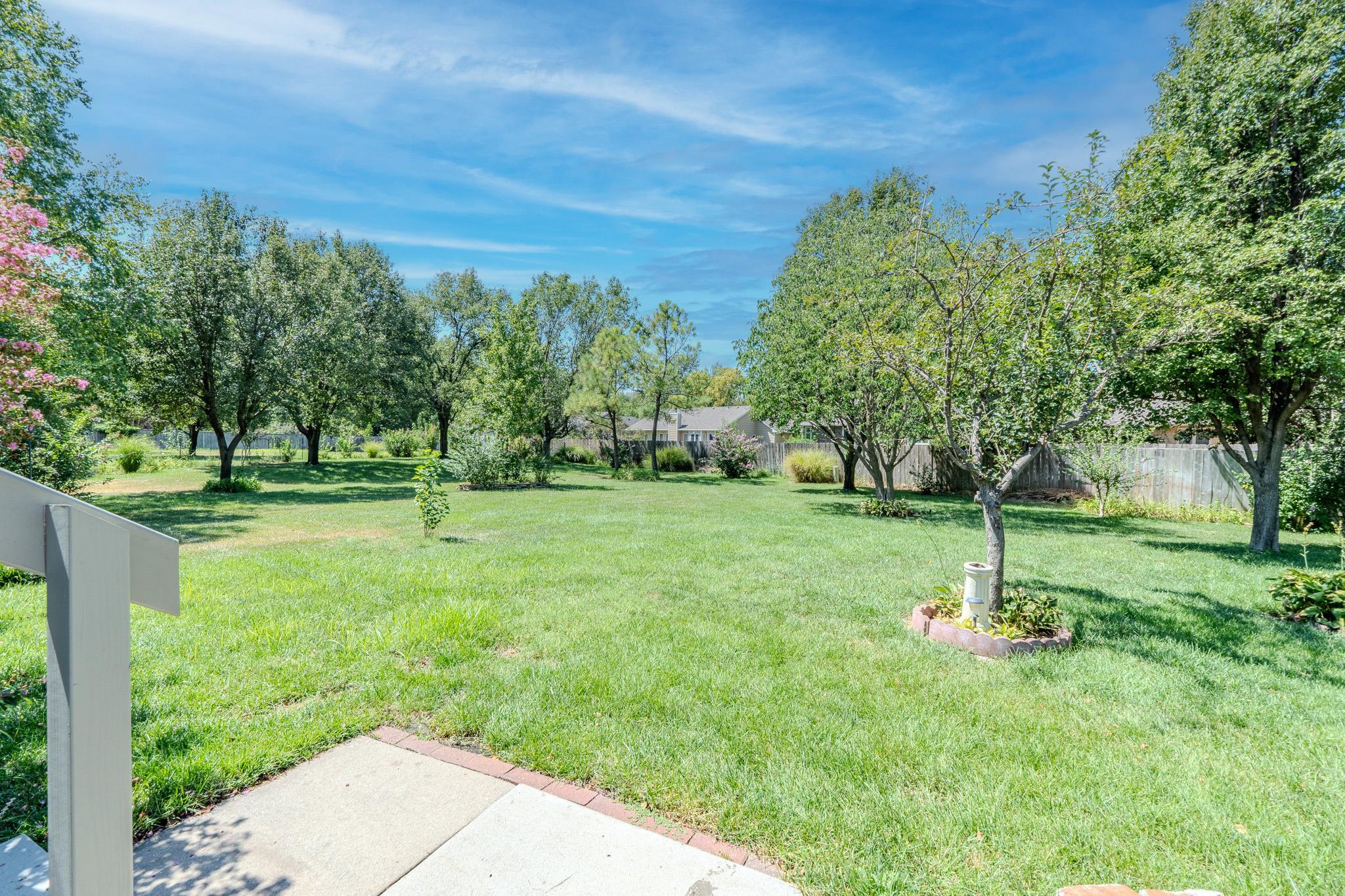 2413 N Watersedge Ct. Property Photo 28