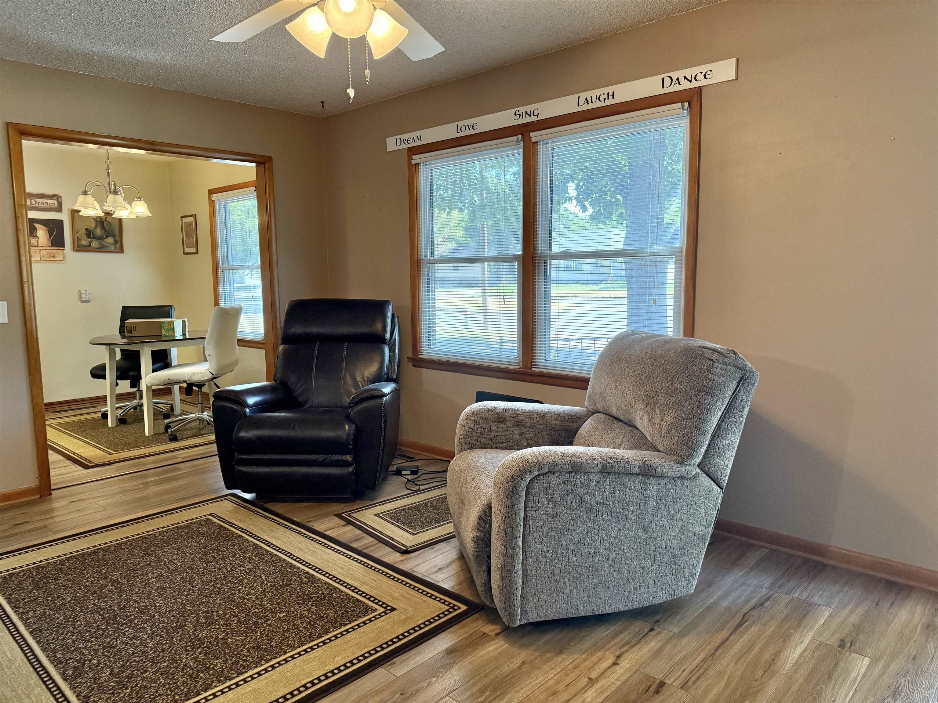 213 W Starlite Property Photo 5