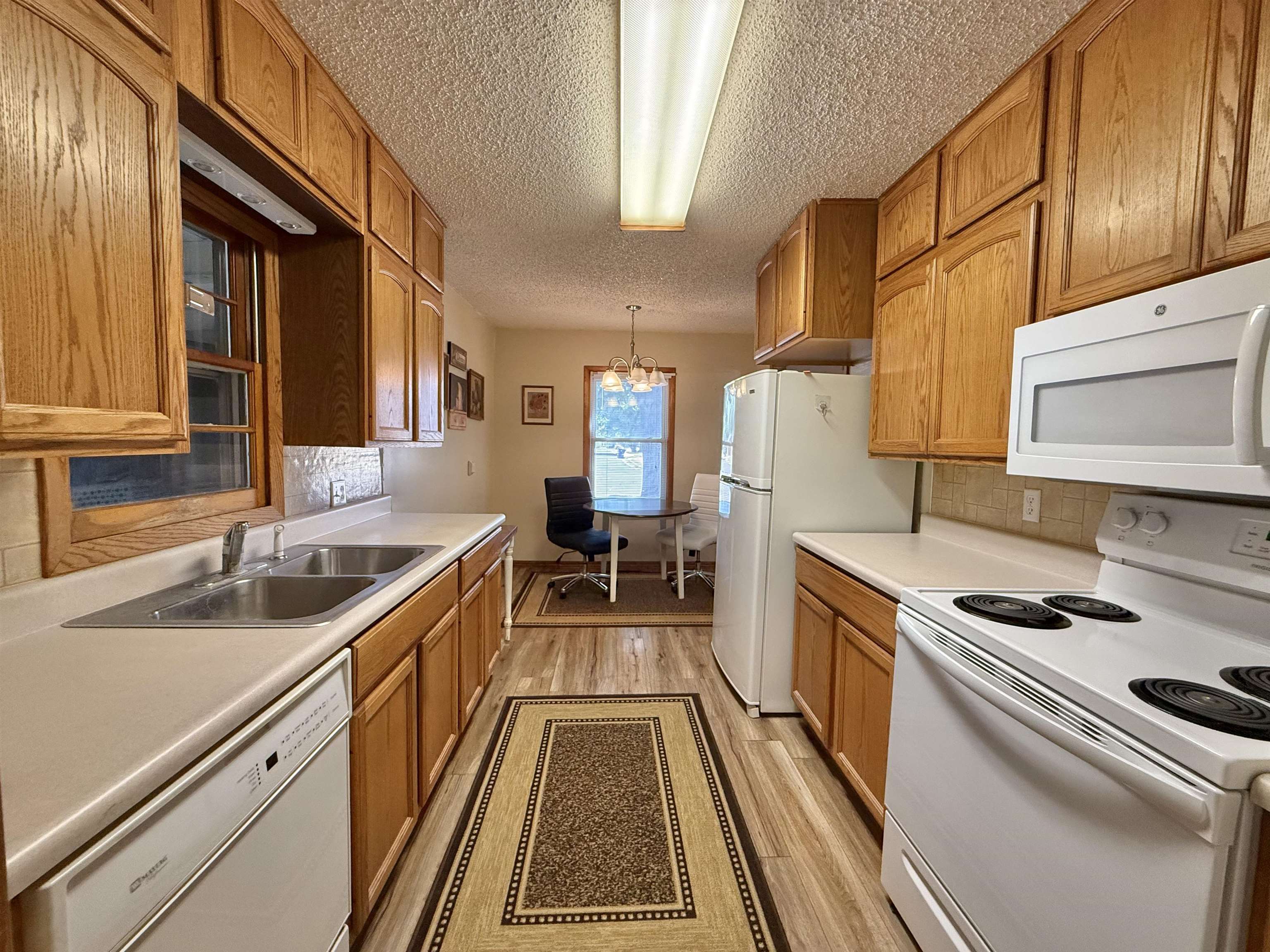 213 W Starlite Property Photo 26