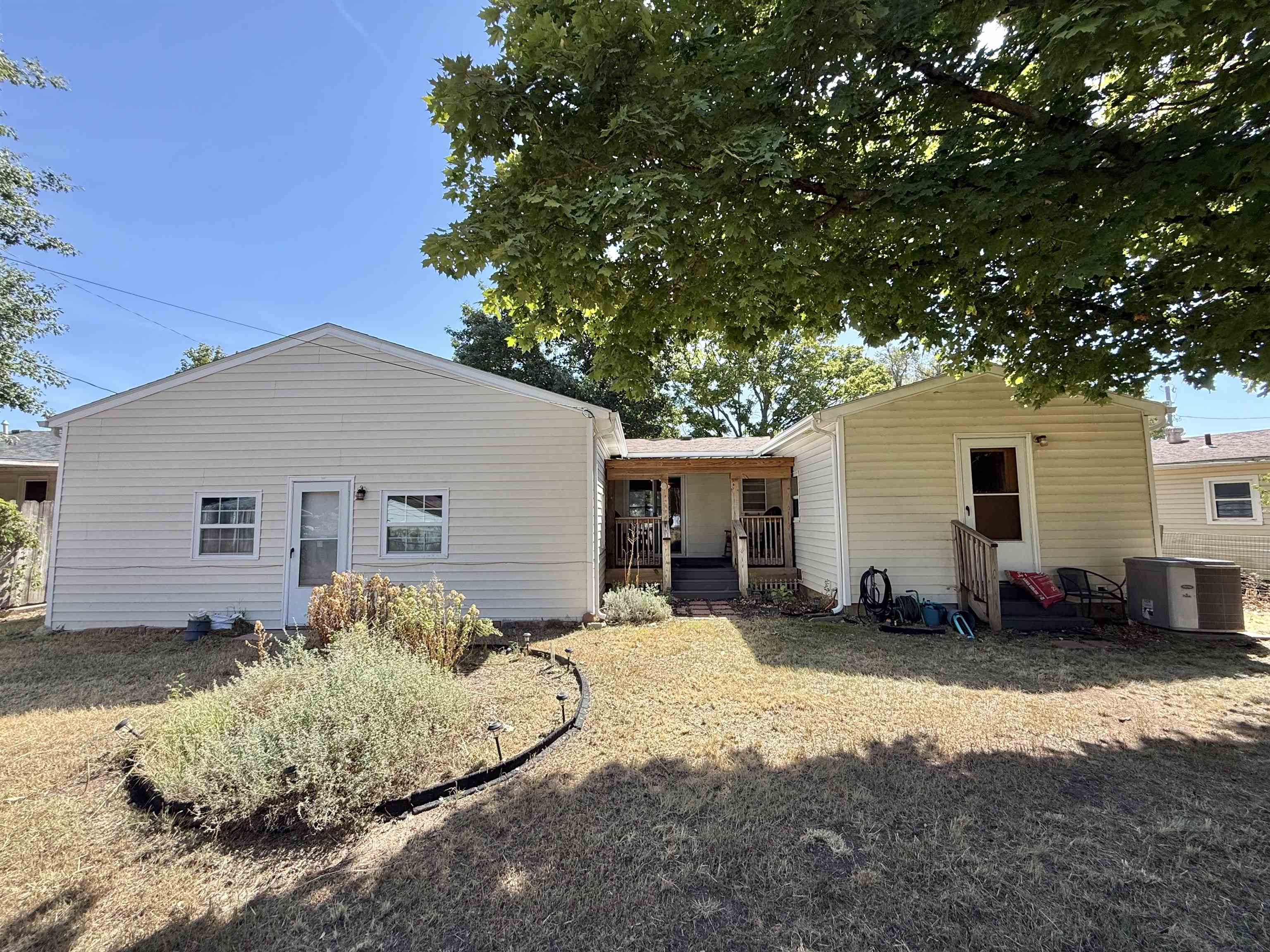 213 W Starlite Property Photo 35