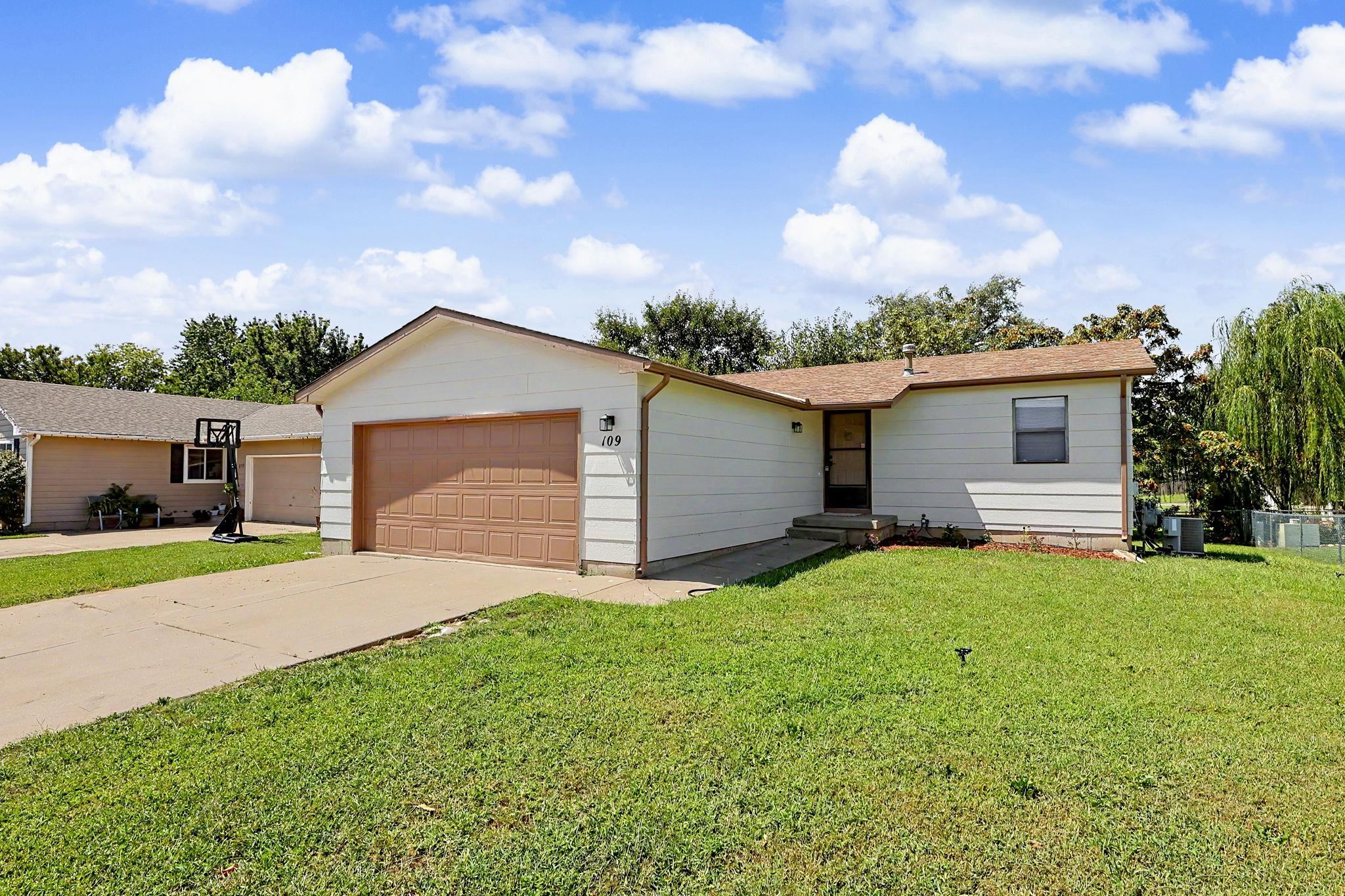 109 S Westview Property Photo 1