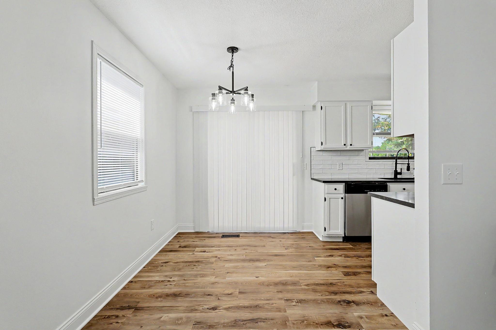 109 S Westview Property Photo 7