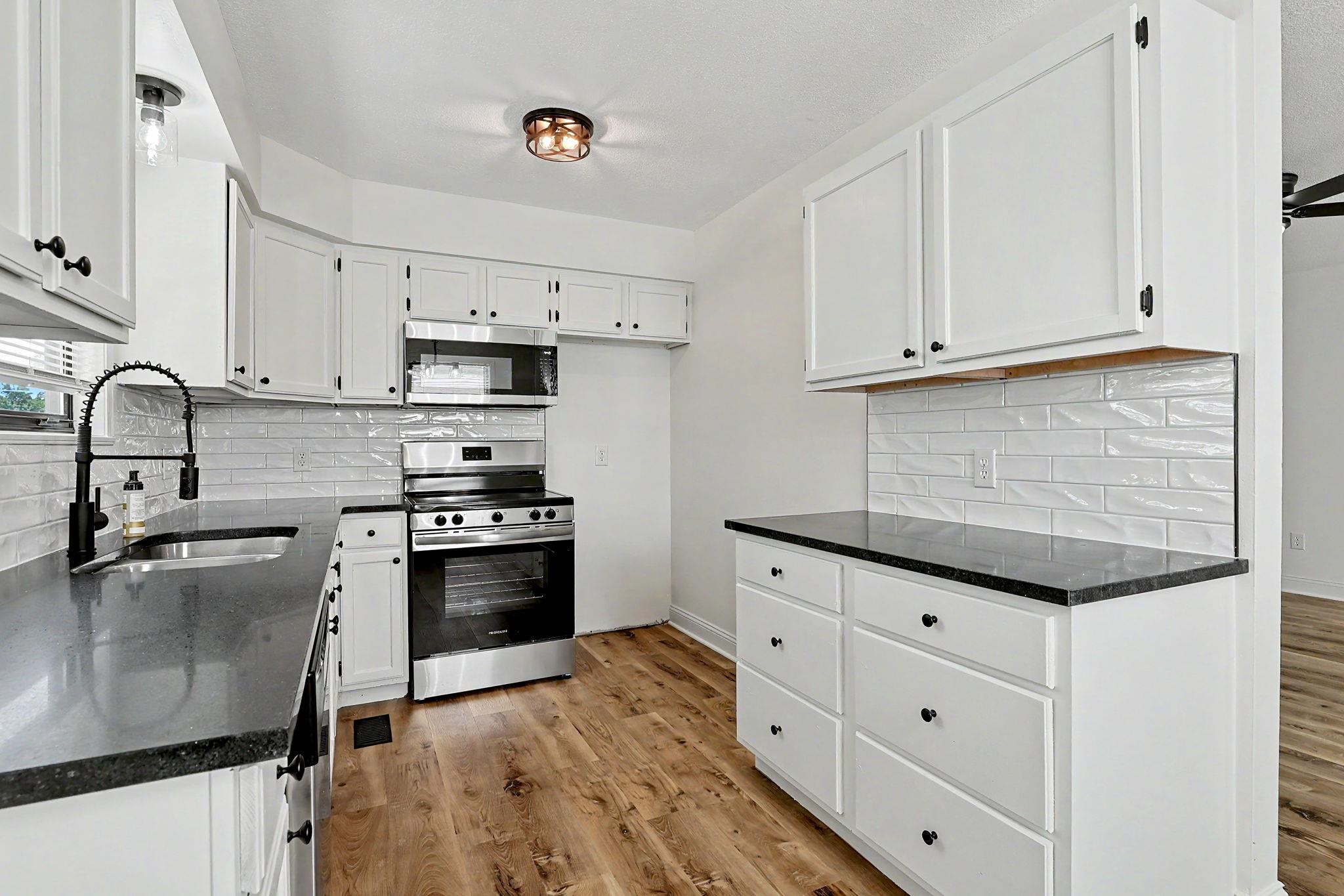 109 S Westview Property Photo 10
