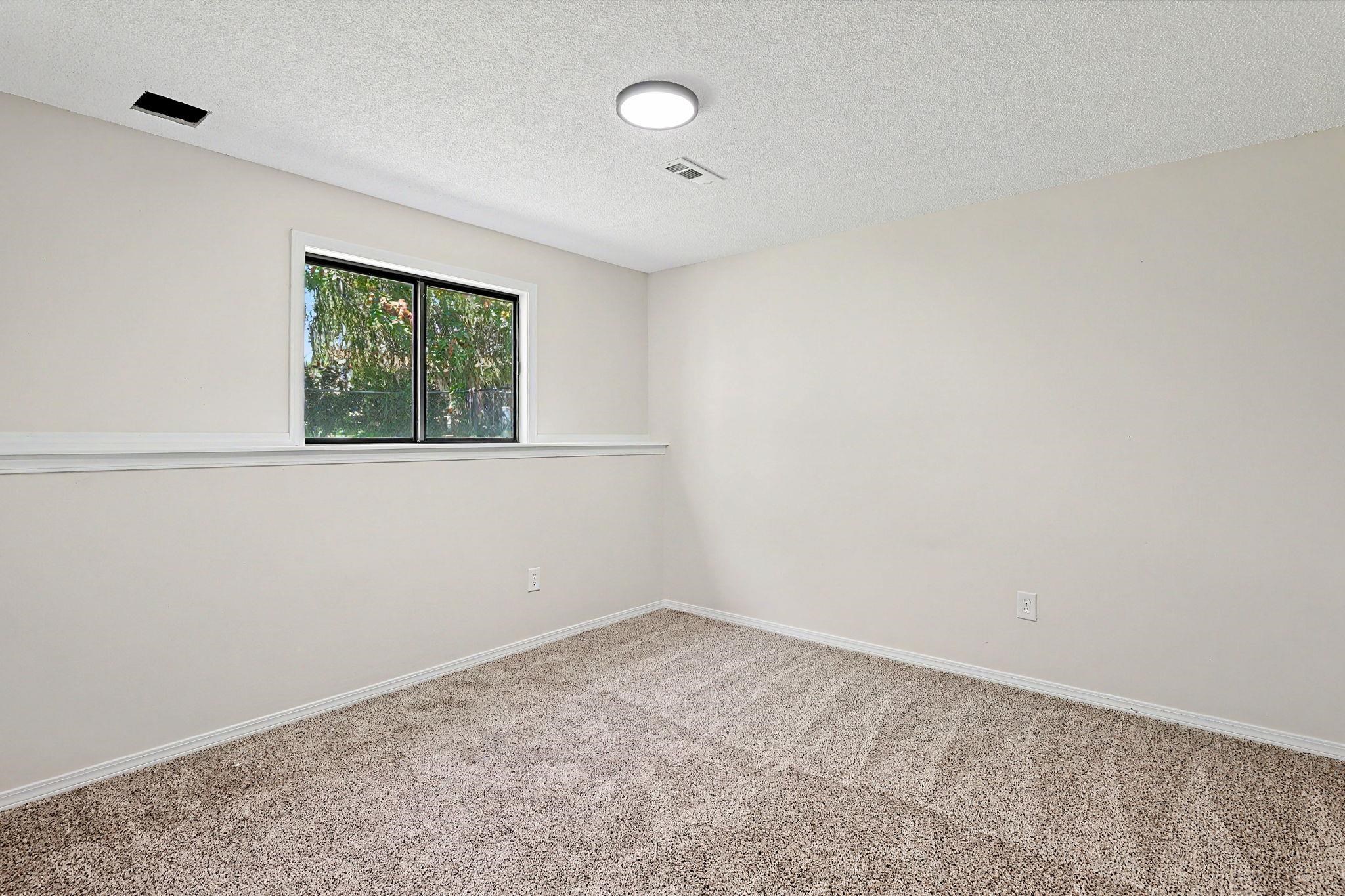 109 S Westview Property Photo 20