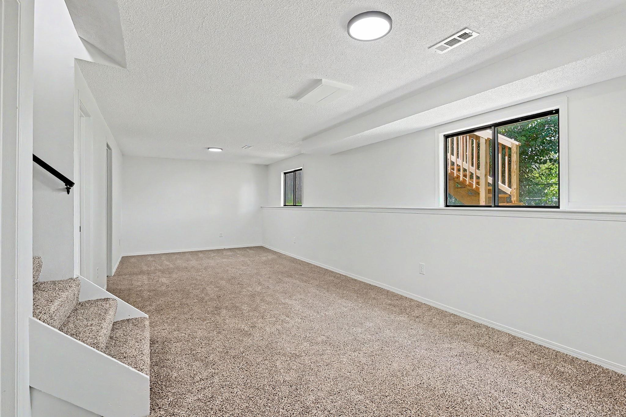 109 S Westview Property Photo 21
