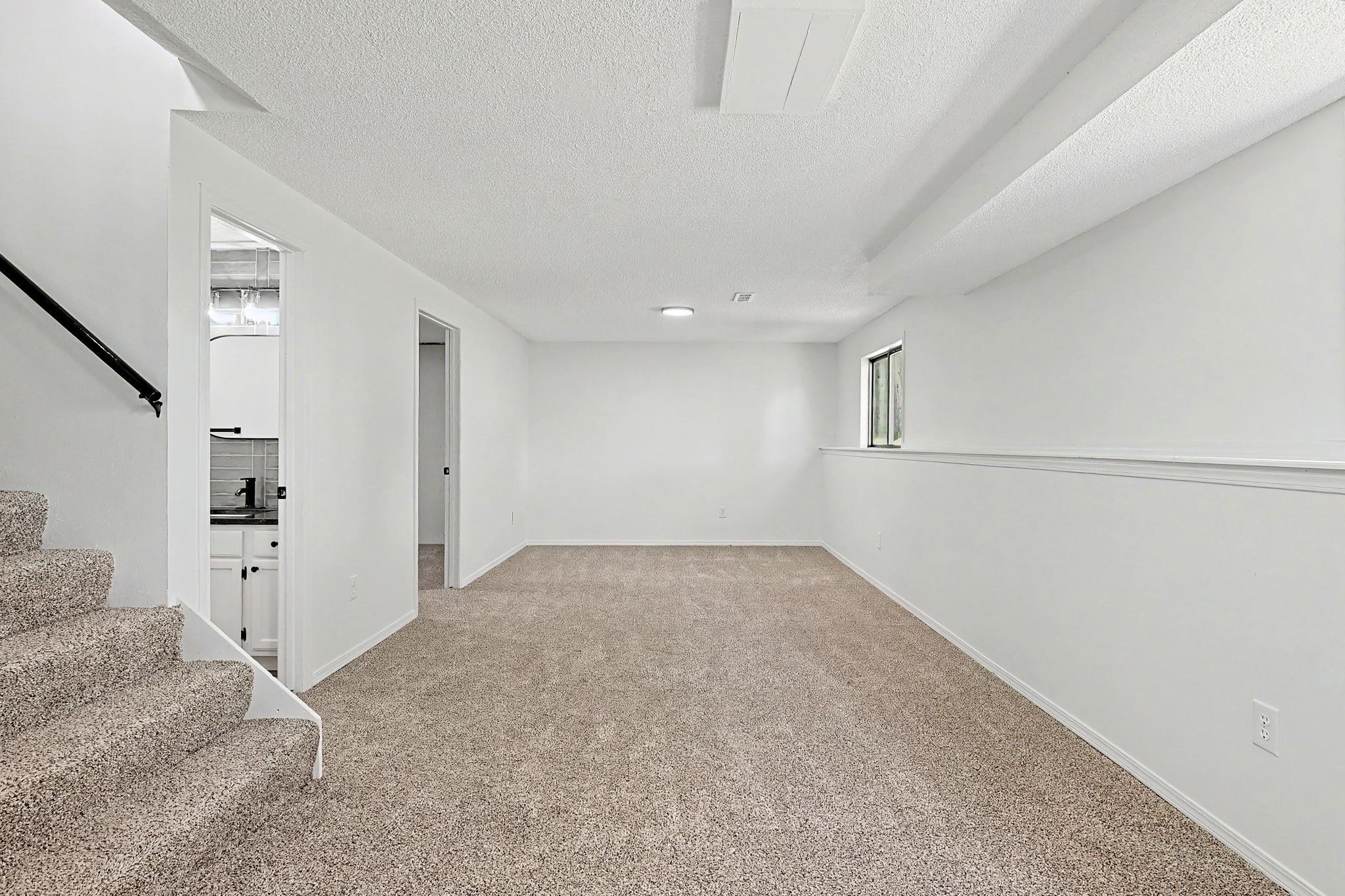 109 S Westview Property Photo 22