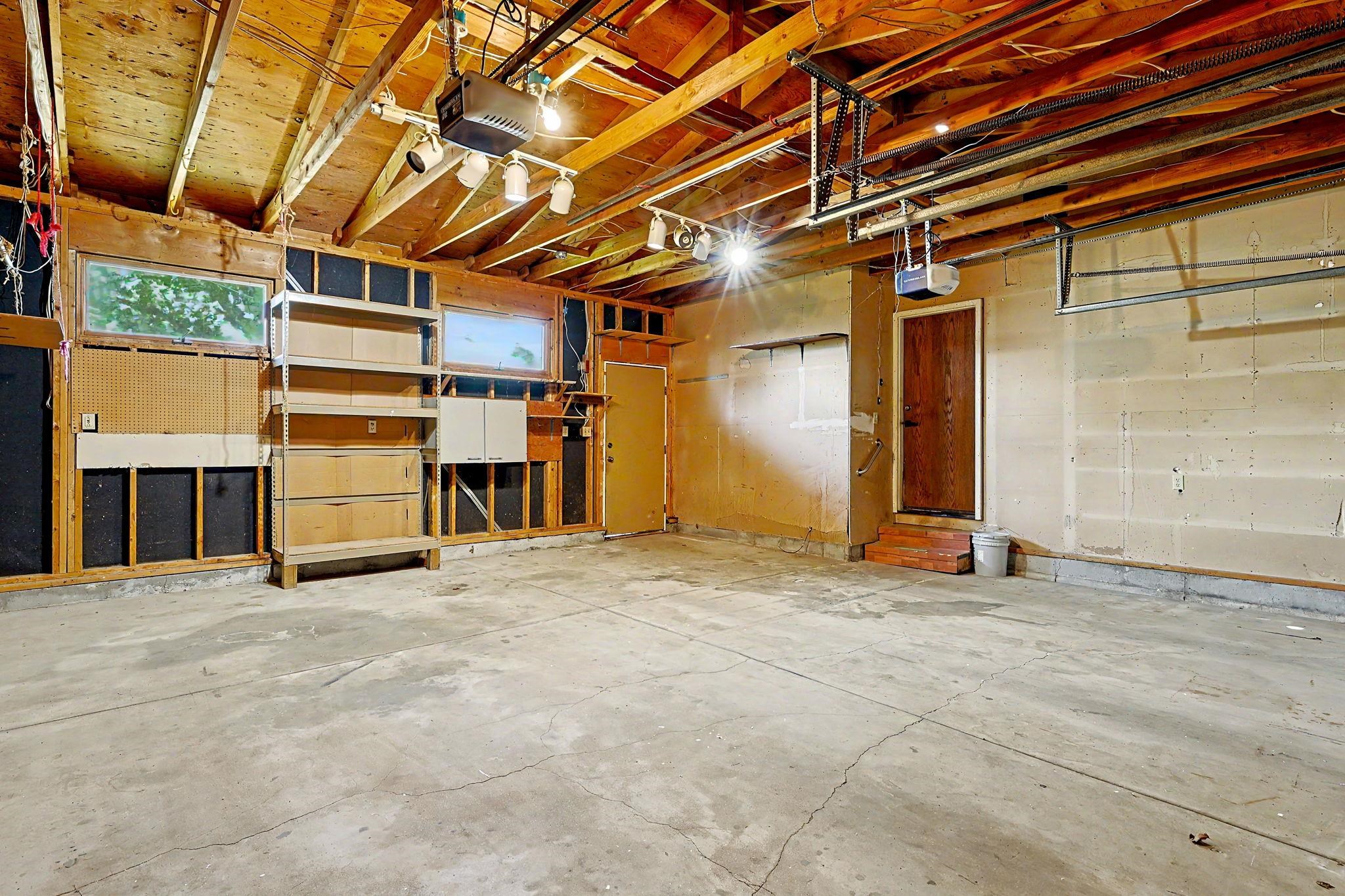902 S Royal Rd Property Photo 19