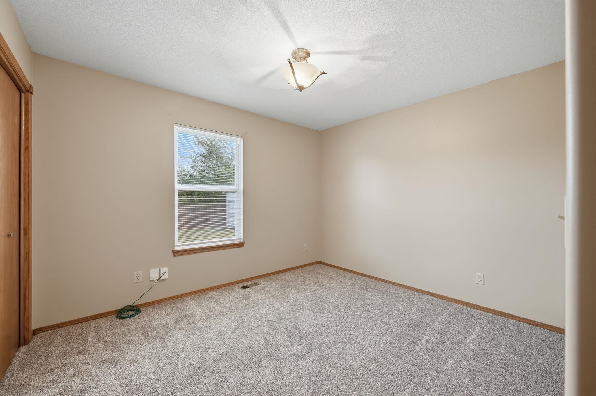 5402 S Victoria Ct. Property Photo 17