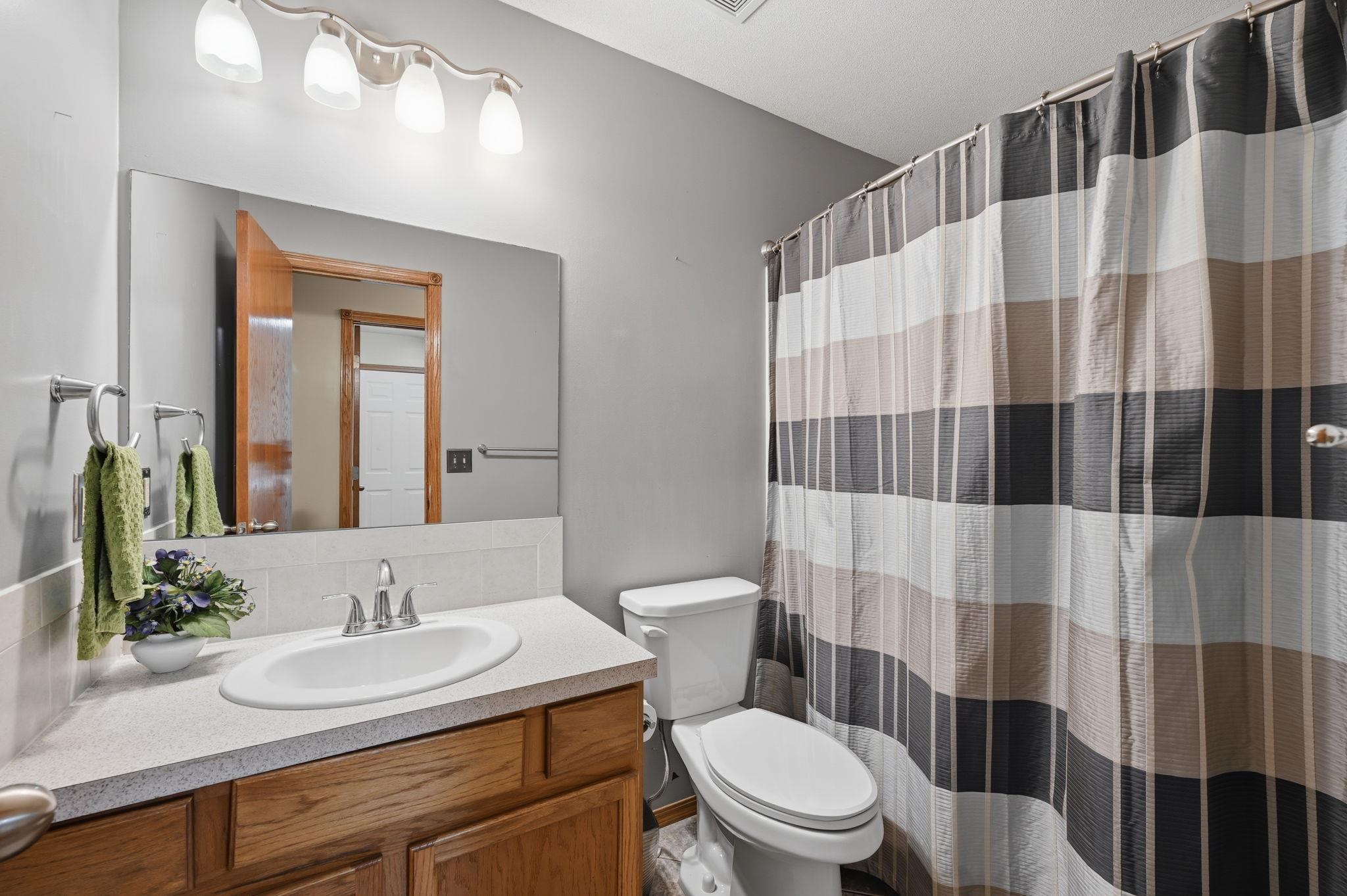 5402 S Victoria Ct. Property Photo 18