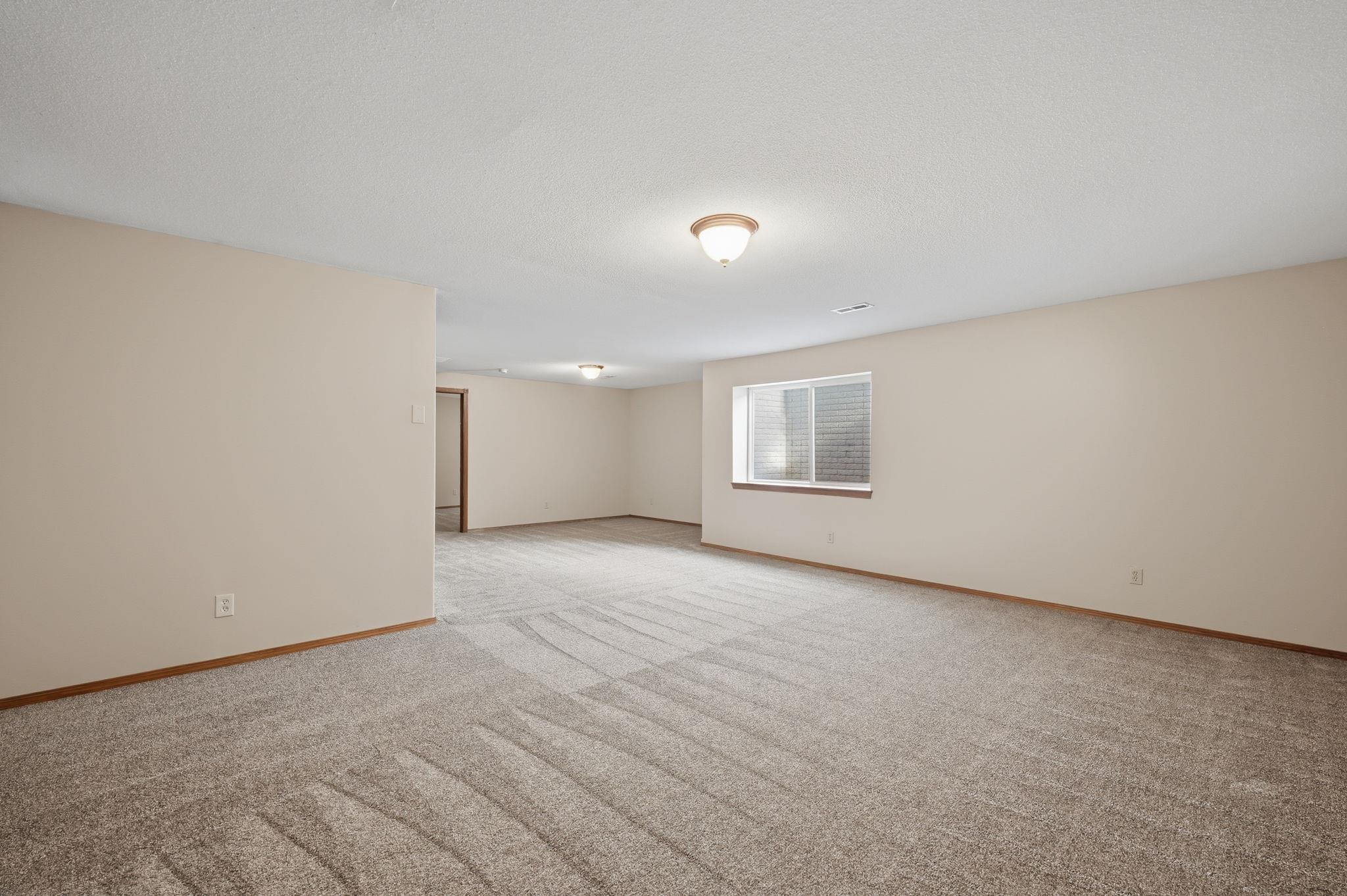 5402 S Victoria Ct. Property Photo 22