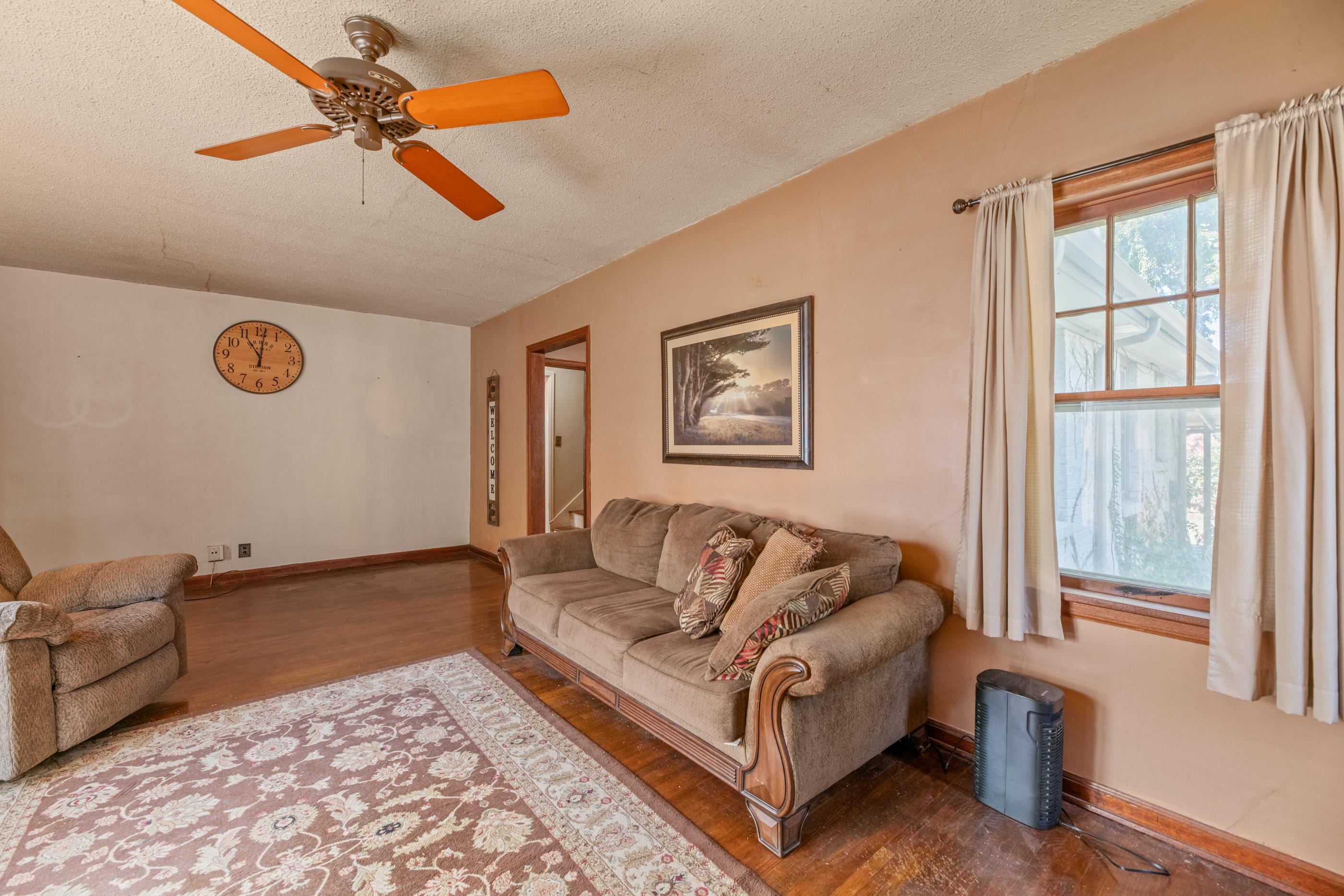 229 N Battin Property Photo 4