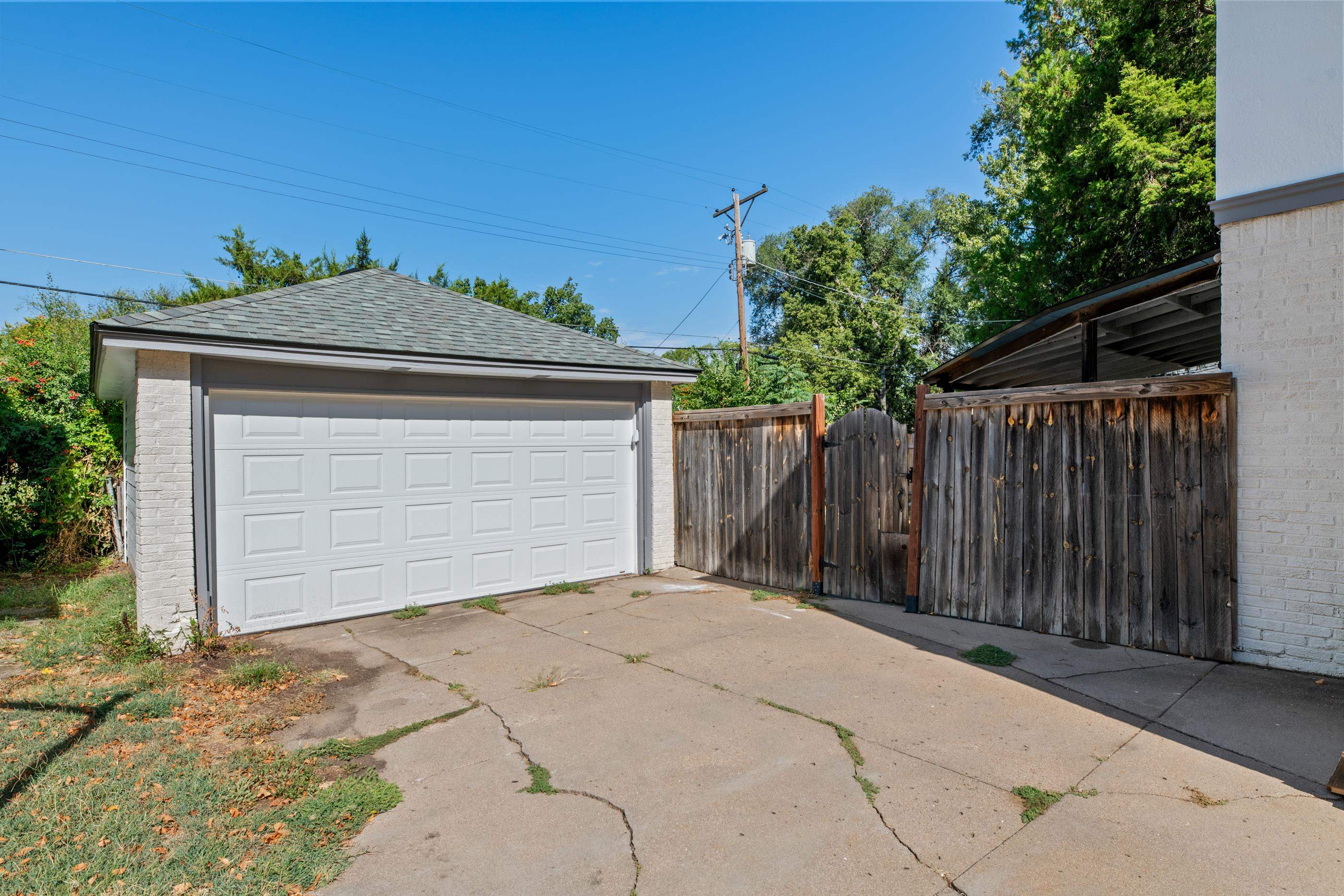 229 N Battin Property Photo 27
