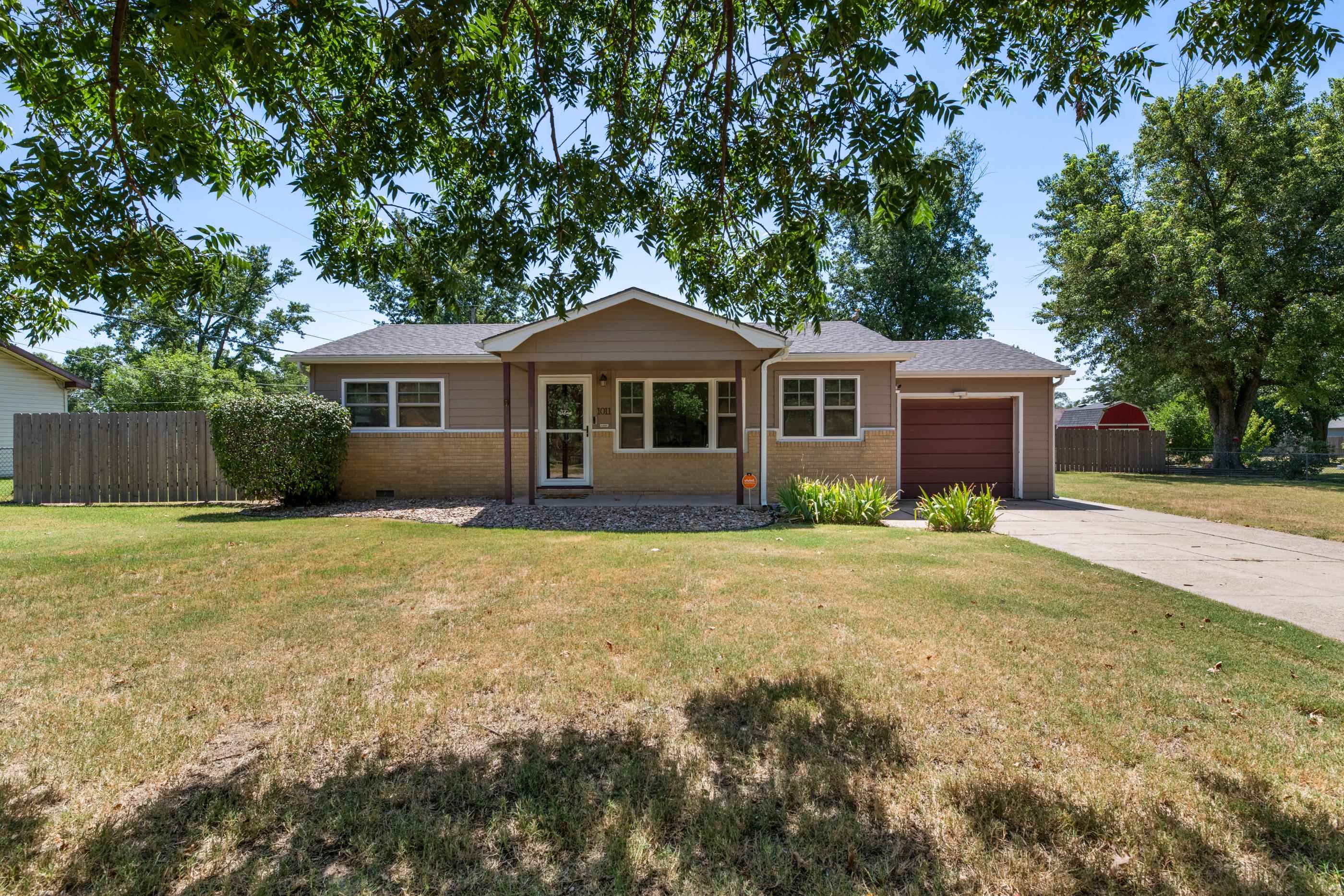 1011 W Lockwood St. Property Photo 1