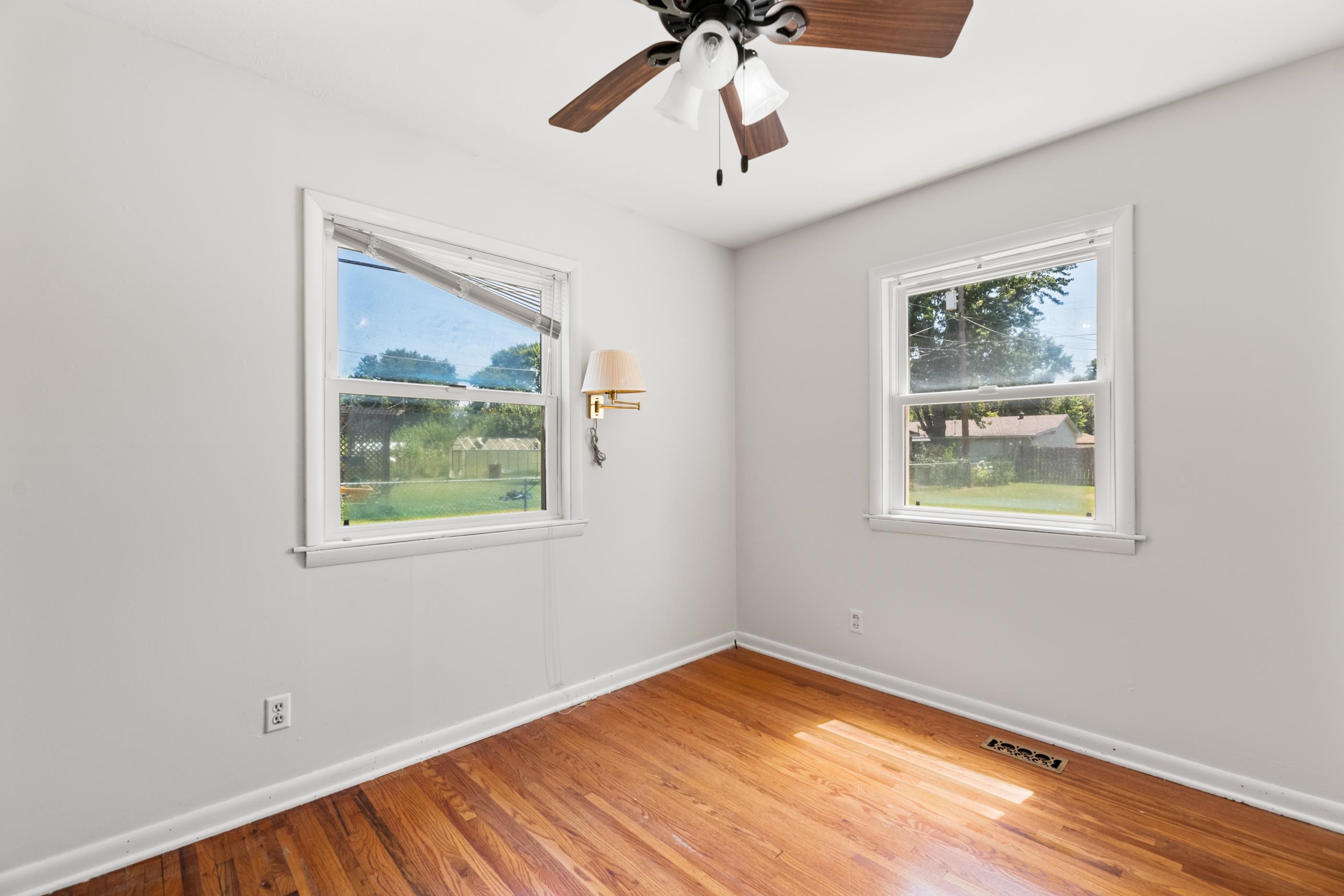 1011 W Lockwood St. Property Photo 27