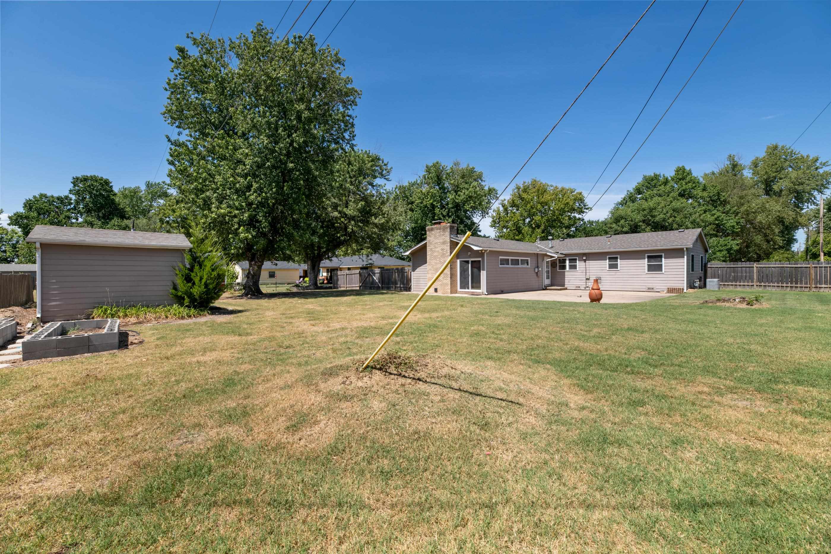 1011 W Lockwood St. Property Photo 33